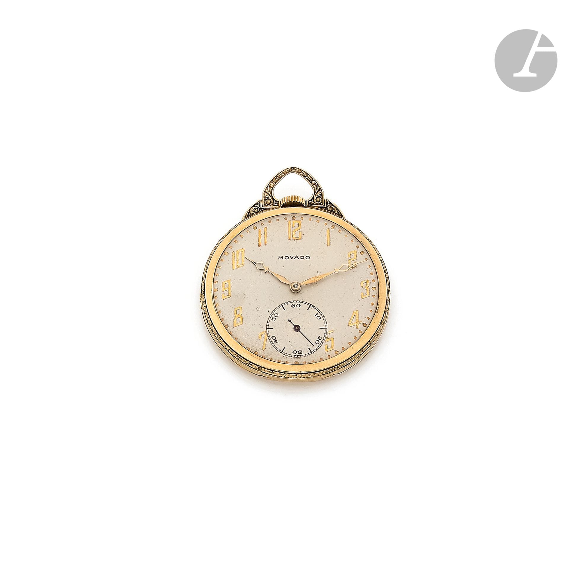 MOVADO. Vers 1930

N° 626833

Montre de poche en or 18K (750), cadran peint, index chiffres arabes formant les heures, trotteuse à 6H, mouvement à remontoir (fonctionne), boîtier lisse. Cadran et mouvement signés. Diamètre : 45 mm. Poids brut : 54,5 g