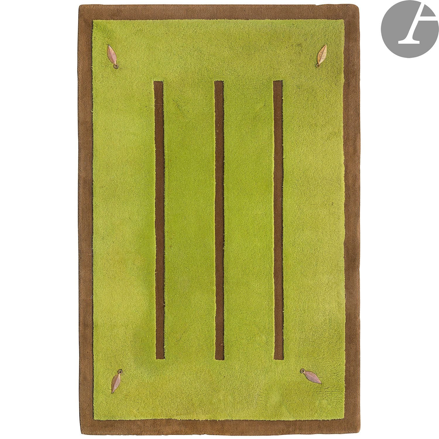 OLIVIER GAGNÈRE (NÉ EN 1952) DESIGNER & LES FUSES LISSIER À AUBUSSON & GALERIE NÉOTU ÉDITEUR
Marithé, pièce unique, 1996, réalisée spécialement pour M. et Mme P. à Paris
Tapis.
Laine (au point d’Asie), bronze patiné.
Porte au dos le bolduc de lissier avec les mentions de type de point, de dimensions et le matricule 305.
210 x 140 cm

Provenance :
M. et Mme P., Paris, commanditaire de l’œuvre.

À noter :
La copie du projet original de ce tapis sera remise à l’acquéreur.
