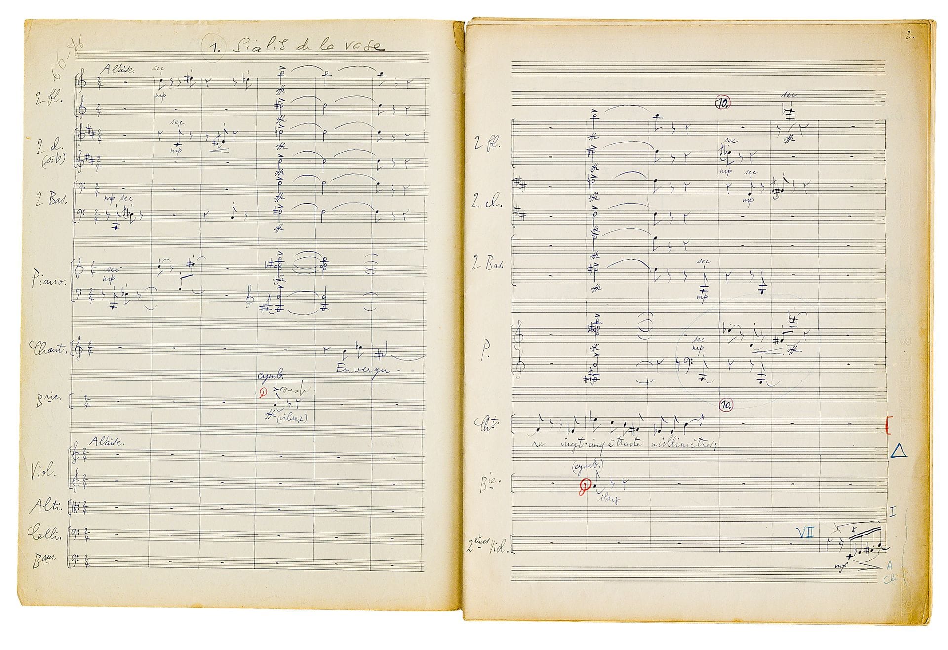 Henri CLIQUET-PLEYEL (1864-1963). Manuscrit musical autographe signé, Coléoptères et autres insectes, 1957 ; titre et 48 pages en cahier 35 x 27,5 cm.
Suite de neuf mélodies avec petit orchestre, sur des textes entomologiques. Elle semble inédite.
L’orchestre comprend : 2 flûtes, 2 clarinettes, 2 bassons, piano, batterie, violons 1 et 2, alti, celli, basses.
1 Sialis de la vase : « Envergure vingt-cinq à trente millimètres »…, À l’aise ; 2 Rhabdiopterix neglecta : « Envergure vingt-deux à vingt-cinq millimètres »…, Sans hâte ; 3 Agrion jeune fille : « Longueur des ailes supérieures »…, Très modéré, délicatement ; 4 Libellule déprimée : « Longueur des ailes supérieures »…, Sans lenteur ; 5 Blatte germanique : « Onze à treize millimètres »…, Un peu lent ; 6 Punaise écuyère : « Quinze millimètres »…, En paix (comme une romance) ; 7 Punaise à casquette : « Treize à dix-huit millimètres »…, Sans rigueur ; 8 Procruste chagriné : « Trente-quatre à quarante millimètres »…, Sans hâte, rythmique ; 9 Pédèce de rivage : « Sept millimètres cinq »…, Modéré, largement déclamé.
Le manuscrit est soigneusement noté à l’encre noire sur papier à 18 lignes ; il a servi de conducteur et présente quelques annotations aux crayons rouge et bleu. Il porte en tête la dédicace « à Paul Gilson », et est daté 1957.