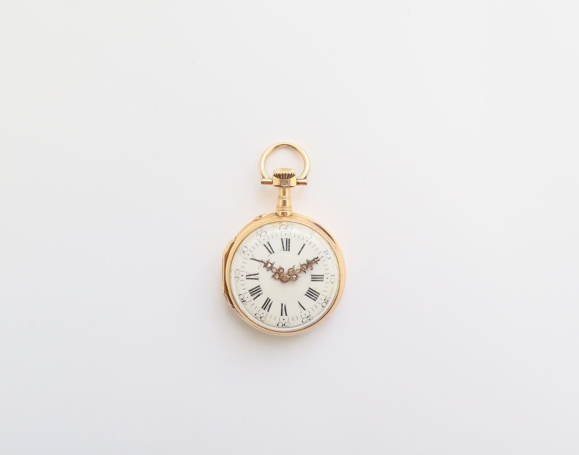 Le Roy et Fils

N°04490

Montre de col en or 18K (750), cadran en émail blanc, mouvement à remontoir.

Poids brut : 34,8 g