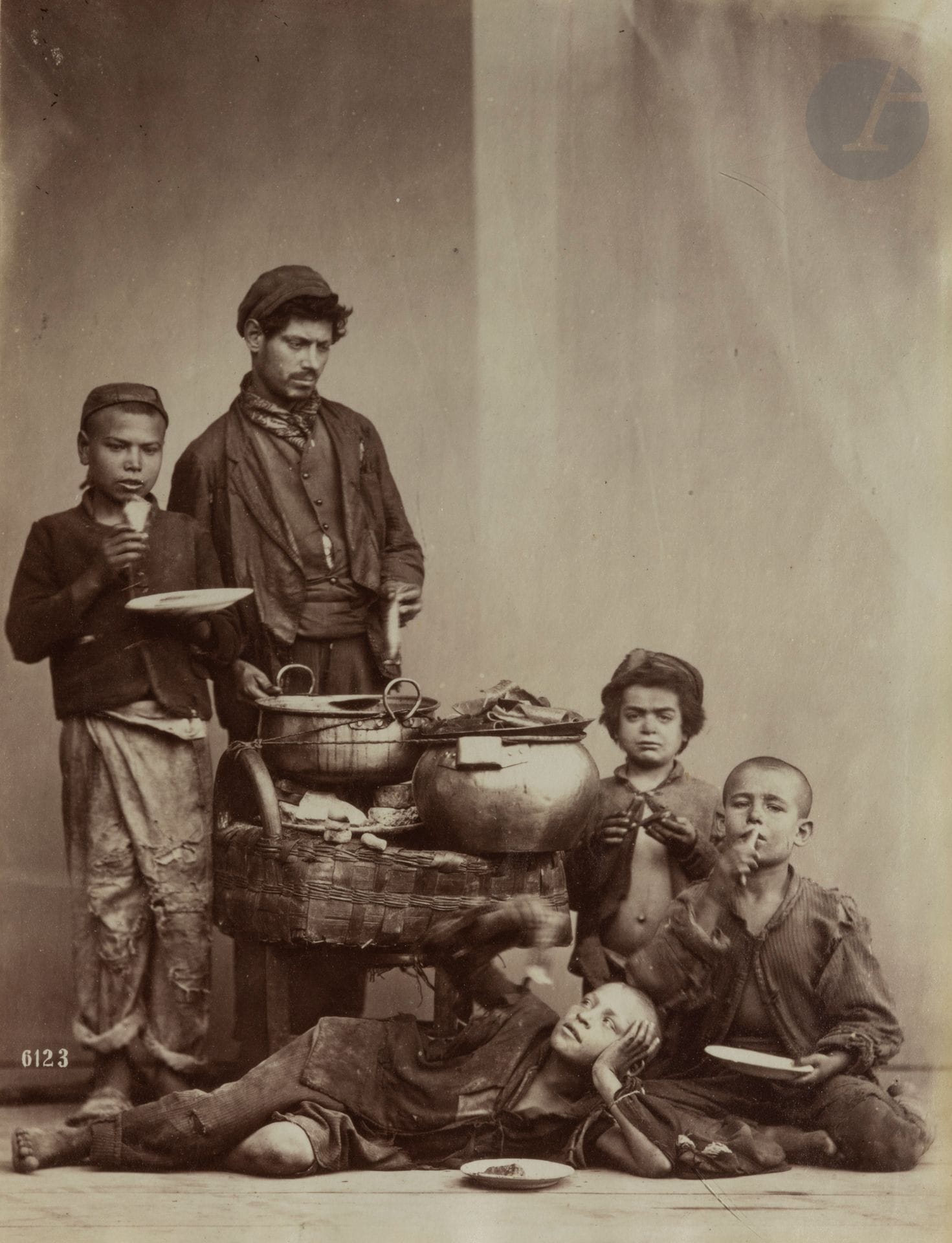 Carlo Naya - Pasquale Esposito - Giorgio Sommer et divers
Italie, c. 1870 - 1880. 
Naples. Venise. Campanie. 
Jeunes mendiants. Jeunes bergers. Chasse aux poux. Jeune pêcheur. Jeunes mangeurs de pâtes. 
12 épreuves sur papier albuminé, certaines contrecollées sur cartons ou rehaussées à l’aquarelle (3).  
Formats : de 16 x 12 à 22 x 29 cm

Pasquale Espositio - Giorgio Sommer and others
Italy, c. 1865.
Naples. Venice. Campania. 
Young beggars. Young shepherds. Hunting lice. Young fisherman. Young pasta eaters.
12 albumen prints, some mounted on cardboard or enhanced with watercolour (3).
Dimensions: from 16 x 12 to 22 x 29 cm