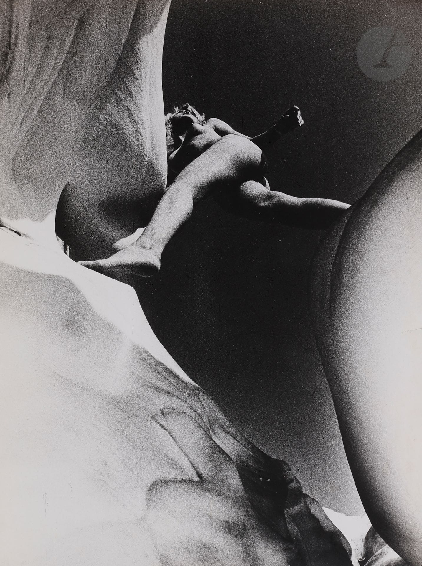 Jean Clemmer (1926 - 2001) 
Nu féminin [saut], c. 1968.  
Épreuve argentique d’époque. Tampon « Photo Jean Clemmer » et annotation manuscrite au verso.  
40,5 x 30,5 cm

Jean Clemmer (1926-2001)
Nude [jump], c. 1968. 
Gelatin silver print (c. 1980). Stamp "Photo Jean Clemmer" and annotation on verso.
40.5 x 30.5 cm