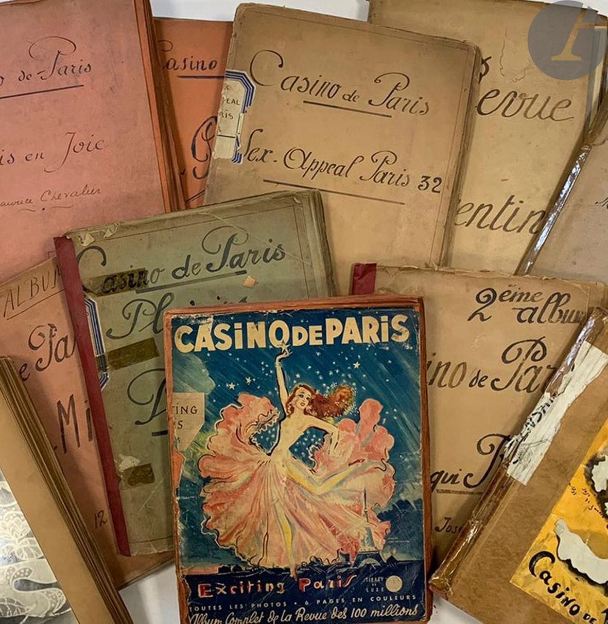 MUSIC-HALL. 14 albums de photographies de revues ou spectacles ; albums in-4 cartonnés avec photographies montées sur papier fort (quelques traces de photos manquantes, certaines couvertures usagées).

 Casino de Paris. Paris-Miss, 12 novembre 1929 ; Paris qui remue, avec Josephine Baker, 19 septembre 1930 ; Vive Paris, avec Cécile Sorel, 1933 ; Parade du Monde, avec Maurice Chevalier, 27 septembre 1935 ; Plaisirs de Paris, 1936 ; Paris en joie, avec Maurice Chevalier, 1937 ; Toujours Paris, avec Maurice Chevalier, 27 septembre 1941 ; Pour toi Paris, avec Maurice Chevalier, 10 octobre 1942 ; Exciting Paris, 22 décembre 1948 ; Gay-Paris, 23 mars 1951 ; Sensations de Paris, décembre 1954.

Le Palace. La Beauté de Paris, Paris Madrid, Good News (1927-1929) ; La Revue Argentine, 1931.