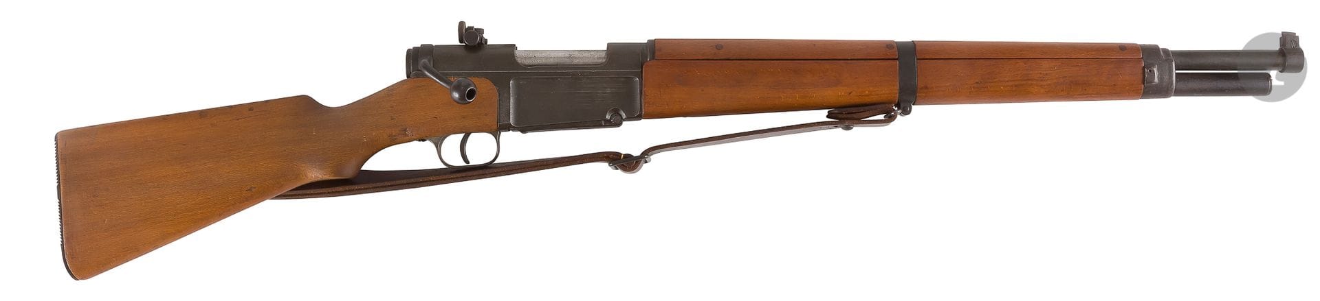 Fusil MAS 36 « de précision » type « FUSTAN » calibre 5,5. 
Canon rond de 58 cm. Boitier de culasse avec marquage, avec système de visée. Crosse demi-pistolet en noyer. Bretelle en cuir.
B.E.
Catégorie C à déclarer. N° 19*

Rare fabrication faite sur commande de la Fédération des Unions et Sociétés de Tir d’Afrique du Nord.
Moins de 200 exemplaires réalisés

Arme de catégorie C, soumise à déclaration, pièce d'identité, permis de chasser ou licence de tir sportif en cours de validité obligatoire.
La délivrance des armes de catégorie C ne se fera qu’après consultation du fichier FINIADA (Fichier National des Interdits d’Acquisition et de Détention d’Armes) par un armurier. Un montant de 20 € TTC sera ajouté au bordereau pour la consultation dudit fichier.