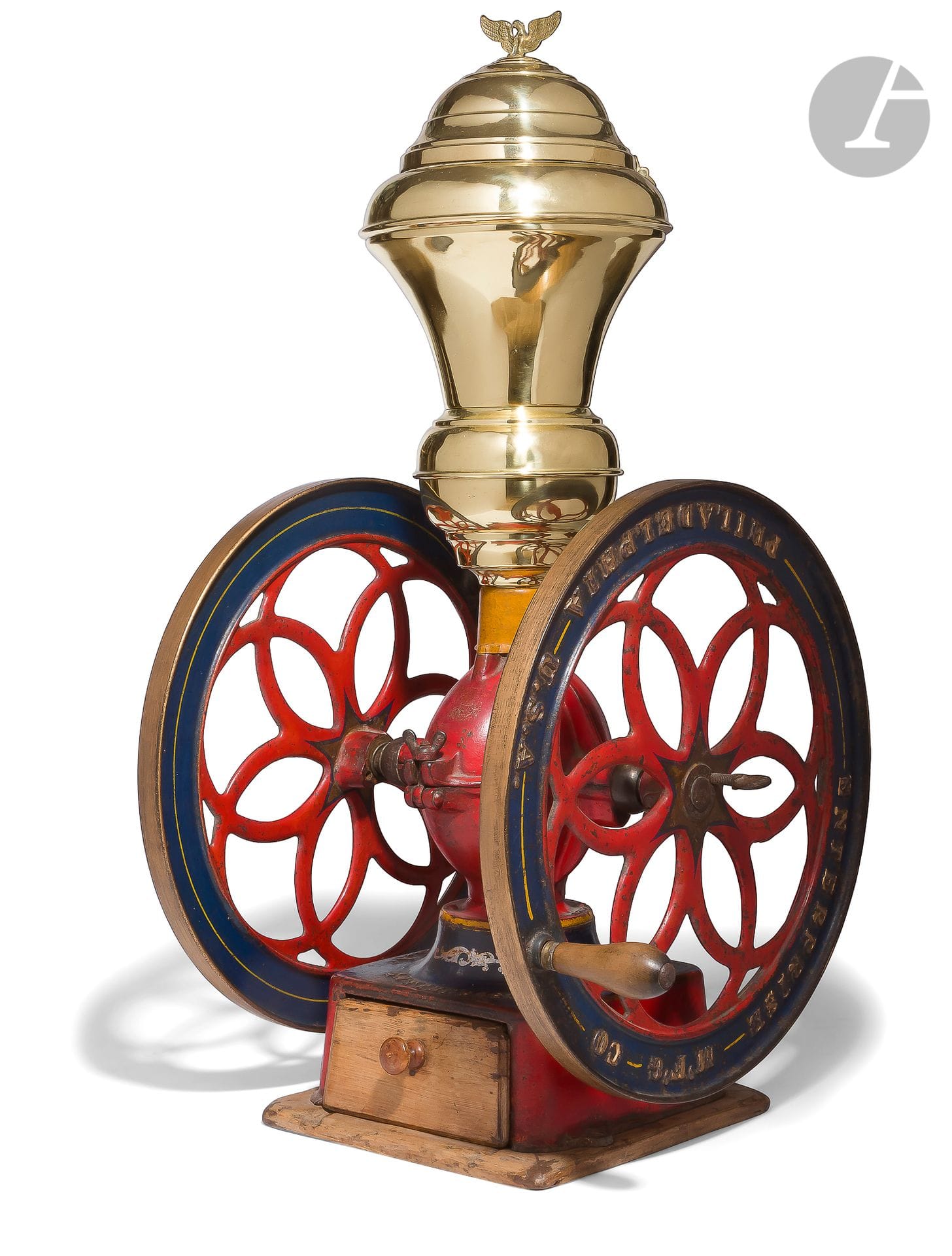 Beautiful coffee mill of counter or store. 
Made of polychrome cast iron. Wheels and body signed " MFG Co Entreprise Philadelphia USA ". Wooden base and drawer. Topped by a brass tank with a hinged lid decorated with the US Eagle. 
Height : 84 x 35 x 43 cmB
.E. Late 19th century, 20th century.


 
 






