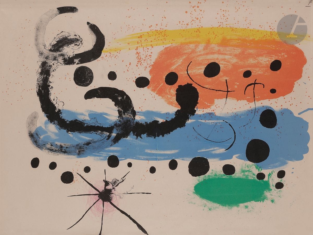 Joan Miró (1893-1983)
Pl. 7 pour Album 19, préface de R. Queneau. Paris, Maeght éd., 1961.
Lithographie en couleurs. 
Bonne épreuve sur vélin, portant en haut à droite au crayon l’inscription « 7 ». Toutes marges. Tirage à 75 épreuves. 
Fixée sous passe-partout par des bandes de kraft gommé au verso. Traces de plis horizontales médianes. Éraflure filiforme de 6 cm dans le bleu au centre du sujet et plusieurs autres traces de frottement en surface. Plusieurs courts plis cassés, notamment aux bords du feuillet.
51 x 66 cm. 
Réf. : Maeght 250.