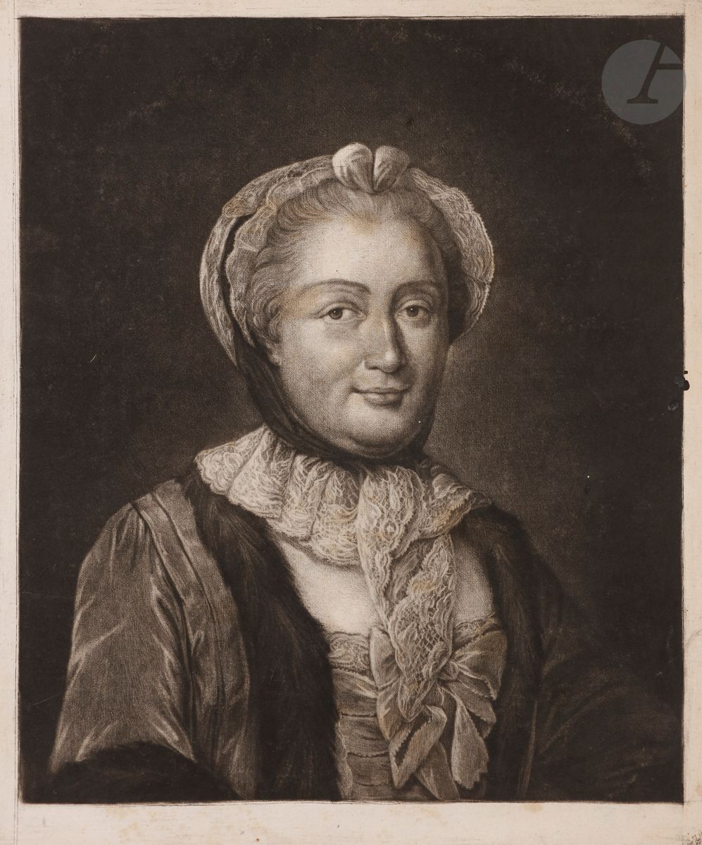 Jean-Baptiste André Gautier-Dagoty (1738/39-1786) 
Françoise d’Issembourg d’Appencourt [d’Happoncourt], dame de Graffigny. (Pl. de la Galerie françoise, ou Portraits des hommes et des femmes célèbres qui ont paru en France, 1770). Manière noire d’après J.-B. Garand. 207 x 255. Singer 76 ; I.F.F. 80. Belle épreuve sur vergé, d’un état non décrit par Singer, avant la lettre. Larges rousseurs claires éparses. Petite auréole d’humidité au bord droit. Petite tache d’encre bleu foncé sur le coup de planche au centre à droite. Petit manque dans l’angle inférieur gauche du feuillet. Belles marges. 

 Françoise d’Issembourg du Buisson d’Happoncourt, épouse de Graffigny, née en 1695 à Nancy et morte en 1758 à Paris, est une femme de lettres lorraine. Elle était l’arrière-petite-nièce de Jacques Callot. Entourée de philosophes et de poètes, elle tenait un salon très fréquenté sur la rue Neuve-des-Capucins, à Paris, qui réunissait des gens de lettres tels que Voltaire, madame du Châtelet, Diderot, Fontenelle, Montesquieu et le président Hénault. Elle devint célèbre en publiant ses Lettres d’une Péruvienne en 1747, qui connurent 42 réimpressions jusqu’à la fin du siècle.