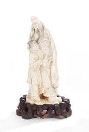 Chine, XXe siècle
Personnage et jeune fille. H.: 15 cm