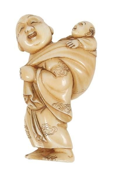 Netsuke en ivoire à patine jaune hotei debout portant un enfant dans son sac. Signé Masayuki. H.: 5,5 cm. XIXe siècle
