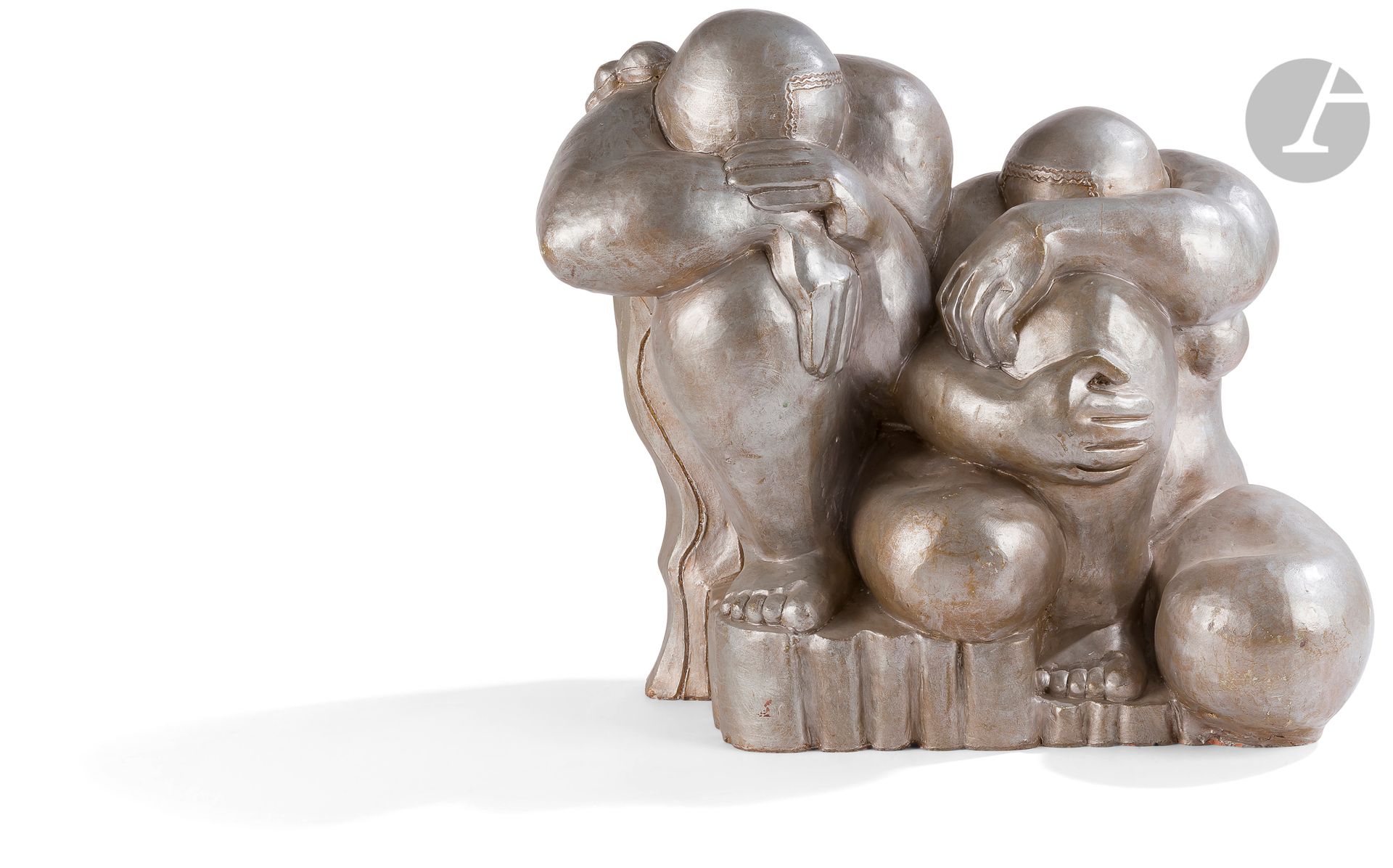 Catherine FUSSLI (XXth century
)Two women holding the
kneeSilvered terracotta.
Not signed.
(Small chips at the base and wear to the silvering).
45 x 49 x 28 cm




