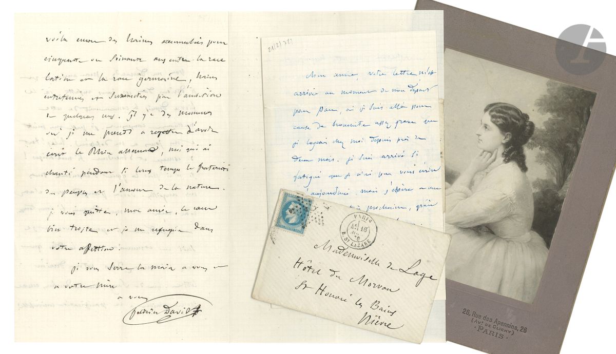 Félicien DAVID (1810-1876). 8 L.A.S., 1869-1875, à son amie Anne de Lage ; 21 pages in-8 ou in-12, enveloppes (une lettre déchirée, réparée au scotch).

Belle correspondance sur la musique et la guerre de 1870.
[Anne Cognasse de Lage (1844-1901), femme de lettres sous le pseudonyme de Simone Arnaud, a écrit notamment des livrets d’opéra pour Bourgault-Ducoudray, Coquard ou Lalo.]
25 juillet 1869. Il regrette « nos bonnes soirées de musique où je vous voyais si bien mettre le doigt sur les choses qui venaient du cœur. C’est que vous êtes une véritable pierre de touche. Elles vous étaient quelquefois mélangées d’un peu d’amertume ces soirées à cause de ma férocité sur la question du Rythme. Il faut de l’indulgence pour un vieil entêté qui a tant souffert des outrages faits à son dada ». Il l’attend avec impatience pour recommencer. « En attendant quand vous vous mettrez au piano, souvenez-vous des battements rythmiques du maître : le Rythme d’abord, l’expression après »… – [L’Estaque 13 mai 1870], lettre lyrique sur son séjour au soleil, au bord de la mer au château Fallet à L’Estaque près de Marseille ; mais il doit rentrer pour « surveiller les dernières répétitions de Lalla Roukh que l’on va reprendre à l’opéra-comique »… – [Paris 16 août 1870]. « J’ai la fièvre depuis le commencement de cette malheureuse campagne. Je passe mes nuits et mes jours à me désespérer. Hélas ! tant de courage été d’héroïsme si mal dirigés ! […] Que de sang, que de douleurs encore pour arriver à la pacification universelle. Voilà encore des haines accumulées pour cinquante ou soixante ans entre la race latine et la race germaine […] Il y a des momens où je me prends à regretter d’avoir écrit le Rhin allemand, moi qui ai chanté pendant si long temps la fraternité des peuples et l’amour de la nature »… – [7 septembre 1870] : « mon cœur saigne comme le vôtre. Dans quelques jours le Siège va commencer et le sort définitif de la France va se jouer. Quoi qu’il arrive, la France ne peut pas périr. C’est elle qui a affranchi les peuples de la féodalité ». Il doit rester à Paris « pour veiller aux manuscrits précieux de la bibliothèque du Conservatoire »…. – [Pau 21 février 1872]. « J’ai beaucoup souffert de ces tueries, de ces haines acharnées, de cette humiliation de la France ». Mais il garde sa « foi dans le progrès indéfini »… 13 avril 1875. Il s’engage « à donner dans la salle du Conservatoire, avec un personnel irréprochable, l’Eden. Cet engagement n’aura de valeur que si le soussigné gagne le gros lot de l’emprunt 1865 »…
On joint des feuilles cueillies à l’Alhambra par F. David (1874) ; une l.a.s. d’Anne de Lage à F. David malade (Manchester 28 août 1876) ; le télégramme annonçant la mort de F. David (29 août 1876) ; une lettre donnant des détails sur ses derniers instants ; une photographie de F. David (par Pierre Petit, format carte de visite) ; 5 portraits d’Anne de Lage, et un ensemble de documents la concernant.