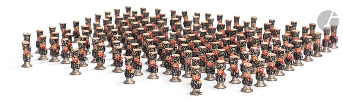 Lot de figurines Infanterie Légère.


Soldats de plomb dit du Roi de Rome, en buste, polychromes, sur socle rond.


Soit 138 pièces (écaillures).


Hauteur : 35 mm


A.B.E. Début du XIXe siècle.