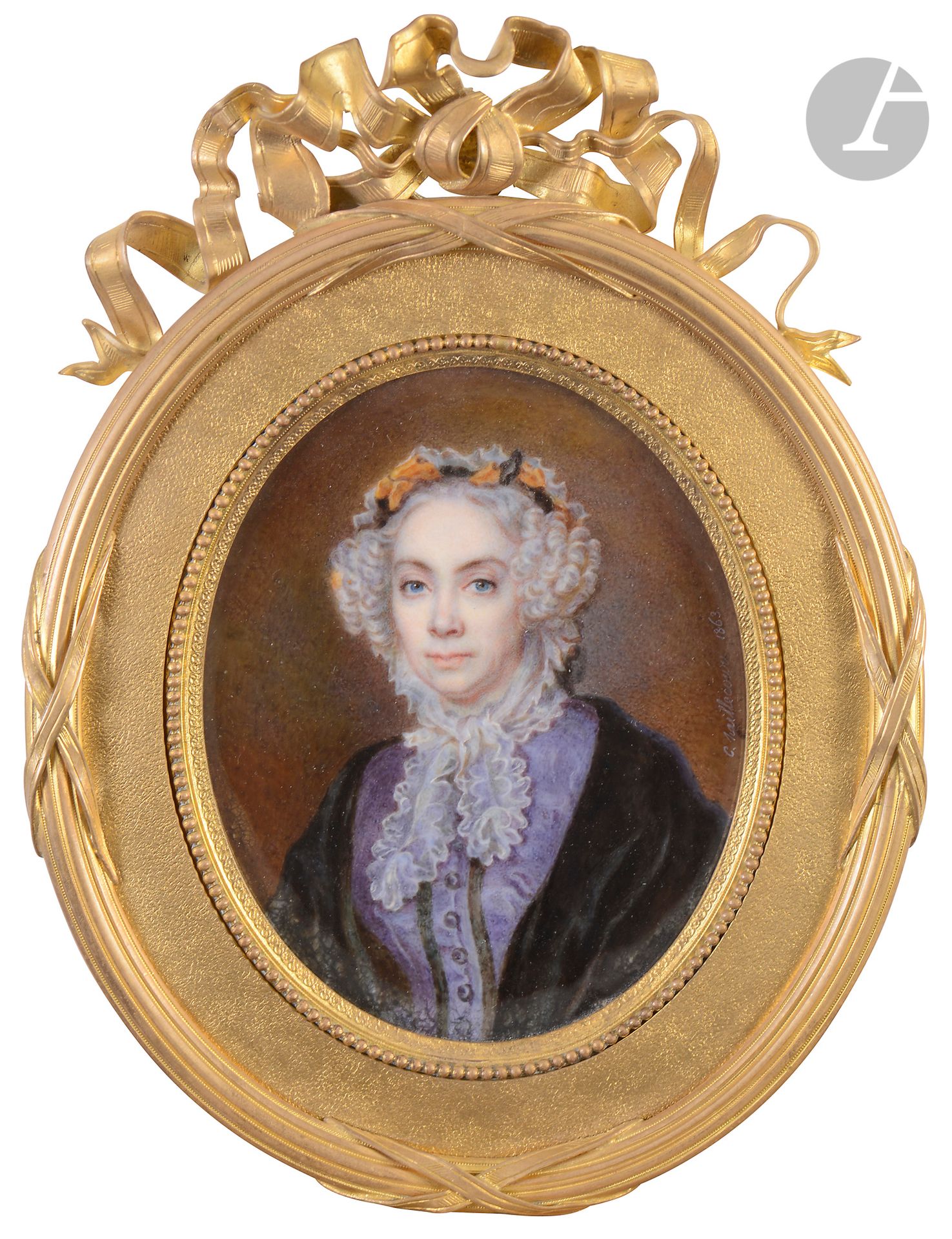 
Caroline Anne HAILLECOURT (Metz, 1817- Metz, 1869). 



Woman with a lost look, in a mauve dress, black shawl, an orange and black ribbon in her lace headdress tied under the neck



Oval miniature on ivory*.



Signed and dated on the right: "C. Haillecourt 1863".



Size : 9,1 x 7,2 cm at sight



(wetness in the periphery)



Beautiful gilt bronze frame with ribbon knot forming an easel, total height 16,5 cm



Gross weight : 393,9 g





Pupil in Paris of Mme de Mirbel and in Metz of the painter Laurent Charles Maréchal, she settled in Metz and exhibited at the Paris Salon from 1840 to 1863, noticed by the critics as early as 1840 and awarded in 1841. She also exhibited regularly in Nancy.  Her miniatures are rarely seen nowadays, mainly because of the destruction in Metz during the Second World War.



According to the regulation that came into force on January 19, 2022, intra-European Union trade in ivory is subject to obtaining a CIC certificate. Re-exportation outside the European Union is prohibited.