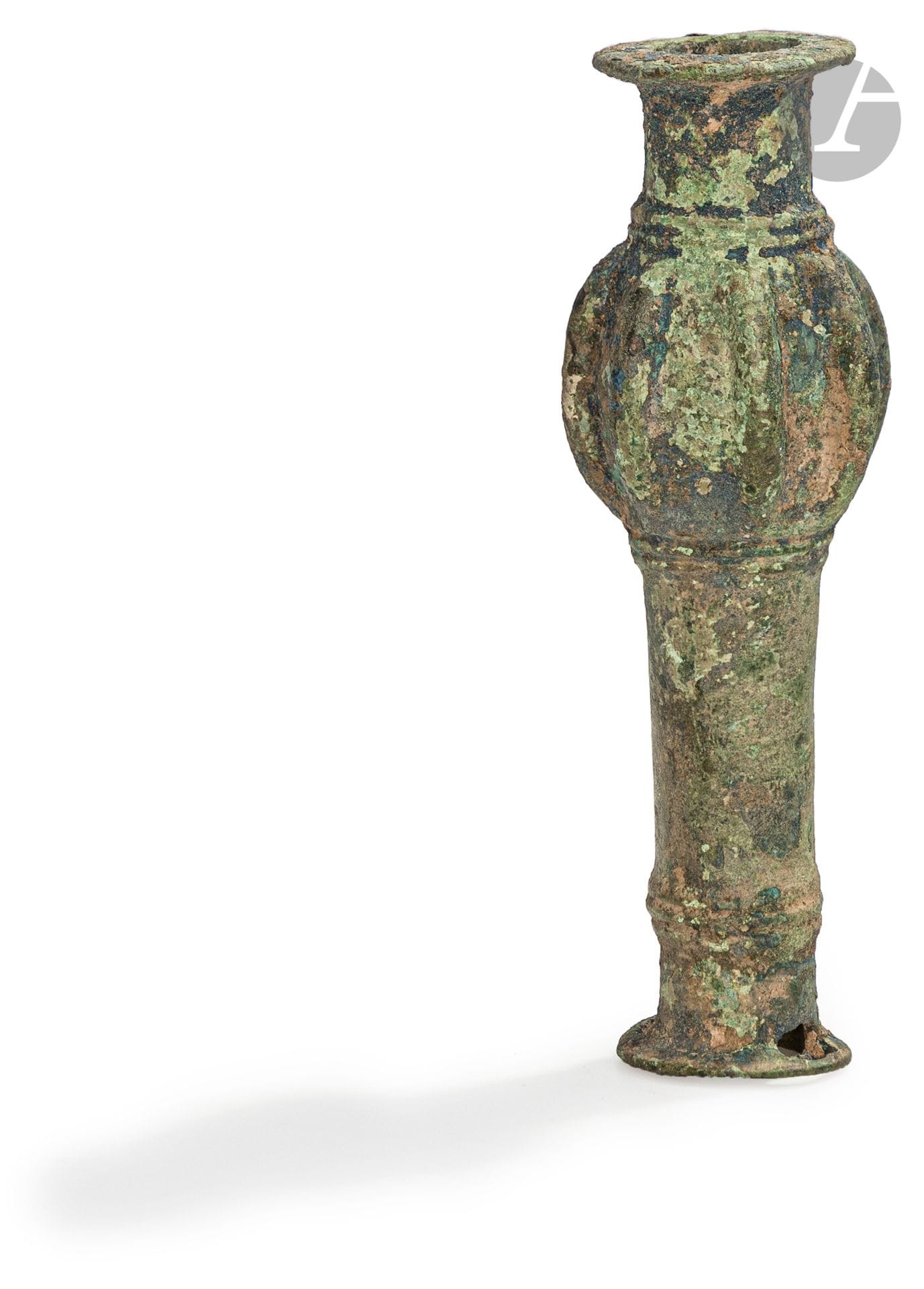 Weapon mace decorated with finsLuristan
, 8th century BC.
Bronze with crusty patina.
Height : 16,5 cmA

Luristan bronze mace head, 8th century B.C

.


