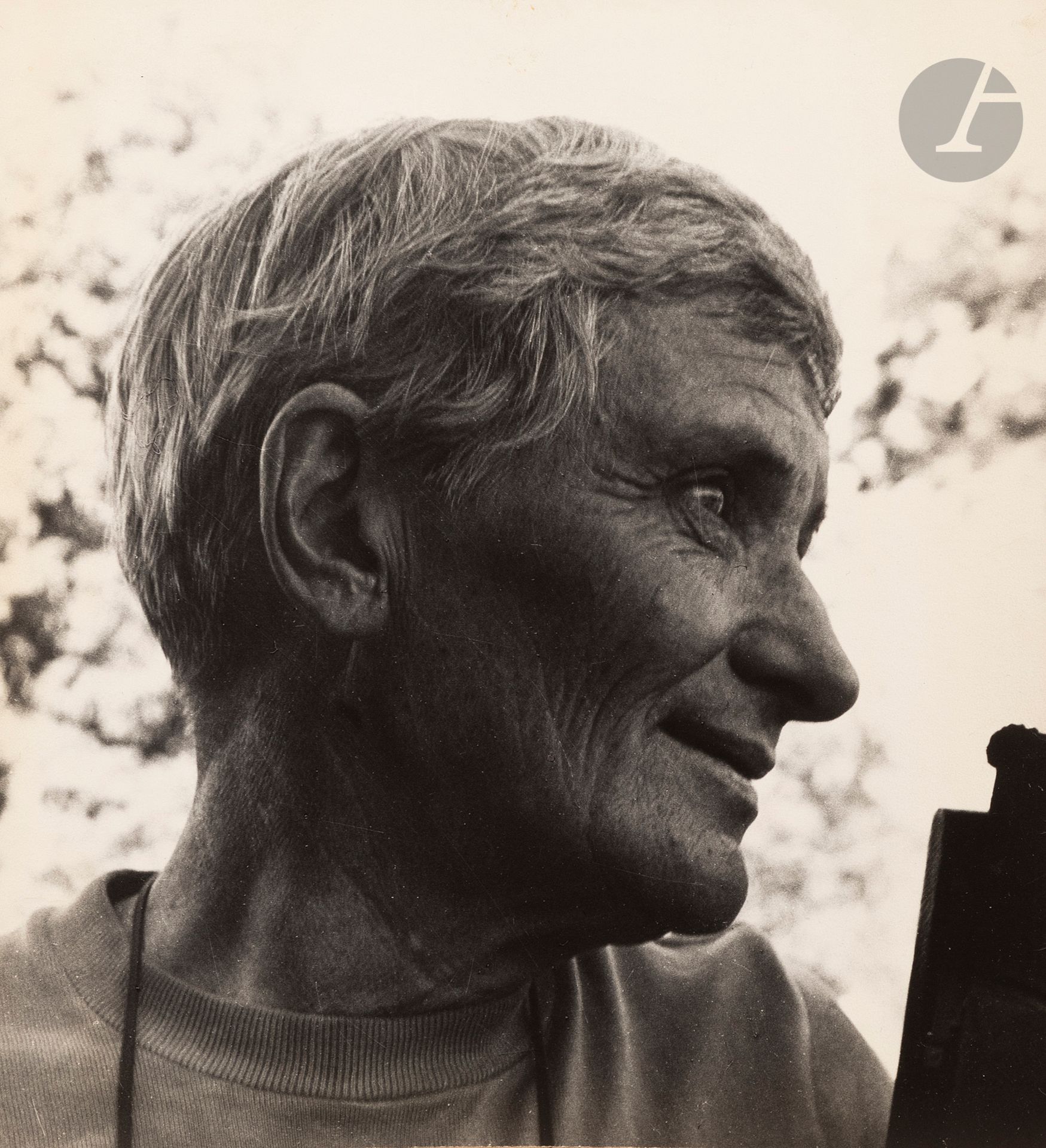 Paul Schuster Taylor (1895-1984)
Dorothea Lange, 1953.
Épreuve argentique d’époque. Annotations et date manuscrites de John Morris au verso. 
24,3 x 22 cm 


Paul Schuster Taylor (1895-1984)
Dorothea Lange, 1953.
Vintage gelatin silver print. Handwritten annotations and date by John Morris on verso. 
24.3 x 22 cm