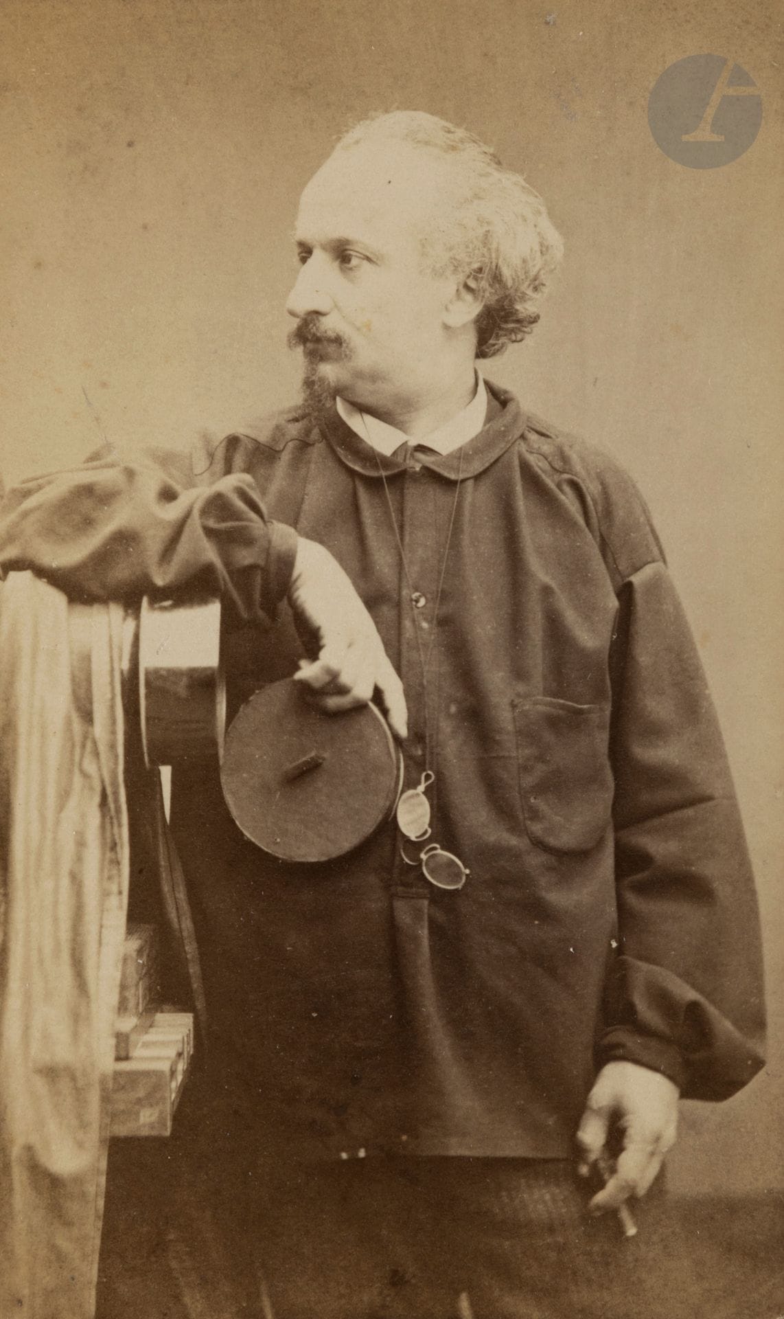 Étienne Carjat (1828-1906) - Pierre Petit (1831-1909) - Legé and Bergeron - Lallemand fils and othersArtists
(painters, men of letters, sculptors, actors), c. 1860-1870.
Self-portraits of Étienne Carjat (5). Charles Baudelaire. Gustave Courbet (7). The painter facing himself. Camille Corot. Félicien Rops. Henri Rochefort. Frédéric Mistral. Victorien Sardou. Theodore Rousseau. Gustave Doré. Eugène Delacroix. Jean-Auguste-Dominique Ingres. Eugène Isabey. Albert Wolff. Charles Debureau (Lust, avarice, envy, laziness, anger, gluttony). Judith Gautier. Frédérick Lemaître (5). 30 years or the life of a player. Edmond de Goncourt. Jules de Goncourt. Alphonse de Launay. Auguste Préault.
Album in-8 oblong, composed of 45 albumen prints, business card size, mounted on studio boards. Dedication of Étienne Carjat (1), some stamps of the Sirot collection, numerous handwritten annotations on the back of the mounts. 
Size : from 5,8 x 4,3 to 8,8 x 5,5 cmÉtienne


Carjat (1828-1906) - Pierre Petit (1831-1909) - Legé and Bergeron - Lallemand fils and othersArtists
(painters, writers, sculptors, actors), c. 1860-1870.
Self-portraits of Etienne Carjat Charles Baudelaire. Gustave Courbet (7). The painter facing himself. Camille Corot. Félicien Rops. Henri Rochefort. Frédéric Mistral. Victorien Sardou. Theodore Rousseau. Gustave Doré. Eugène Delacroix. Jean-Auguste-Dominique Ingres. Eugène Isabey. Albert Wolff. Charles Debureau (Lust, avarice, envy, laziness, anger, gluttony). Judith Gautier. Frédérick Lemaître (5). 30 years or the life of a player. Edmond de Goncourt. Jules de Goncourt. Alphonse de Launay. Auguste Préault.
Oblong 8vo album, composed of 45 albumen prints, mounted on studio cardboards. Étienne Carjat dedication (1), some stamps of the Sirot collection, numerous handwritten annotations on verso of the mounts. 
Dimensions : from 5,8 x 4,3 to 8,8 x 5,5 cm










