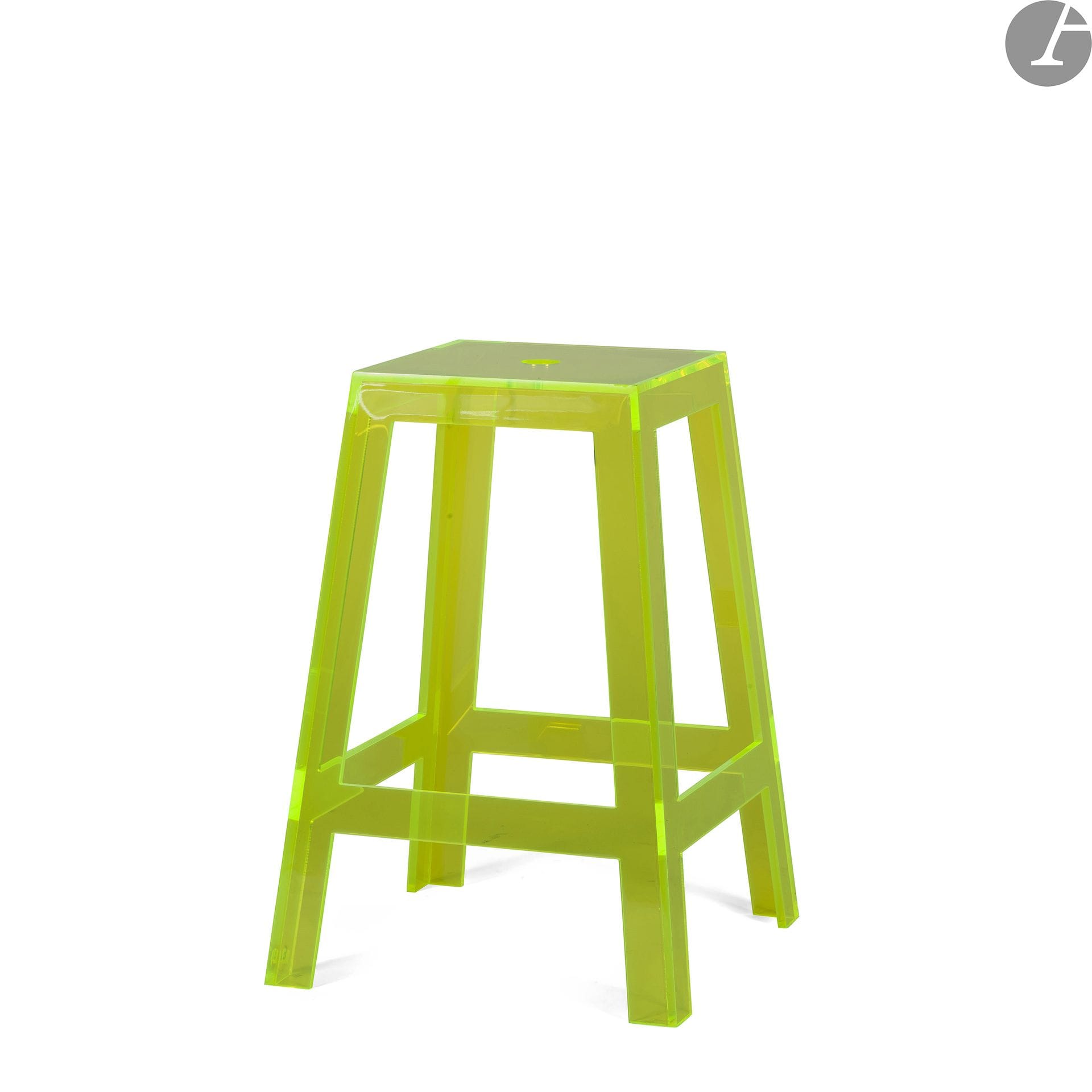 JAMES TINEL (NÉ EN 1975) DESIGNER & ACHILLE ÉDITEUR
Lucien, le modèle conçu en [2001]
Tabouret.
Polycarbonate jaune fluorescent.
H. 49 cm – L. 34,5 cm – P. 34,5 cm

Ce tabouret a été présenté dans la cadre d’un exposition thématique TABOURET organisée à la Galerie Sentou en mai 2001. Un modèle similaire fut présenté dans l’exposition État de sièges à la Villa Cavrois du 16 avril au 11 juin 2016.