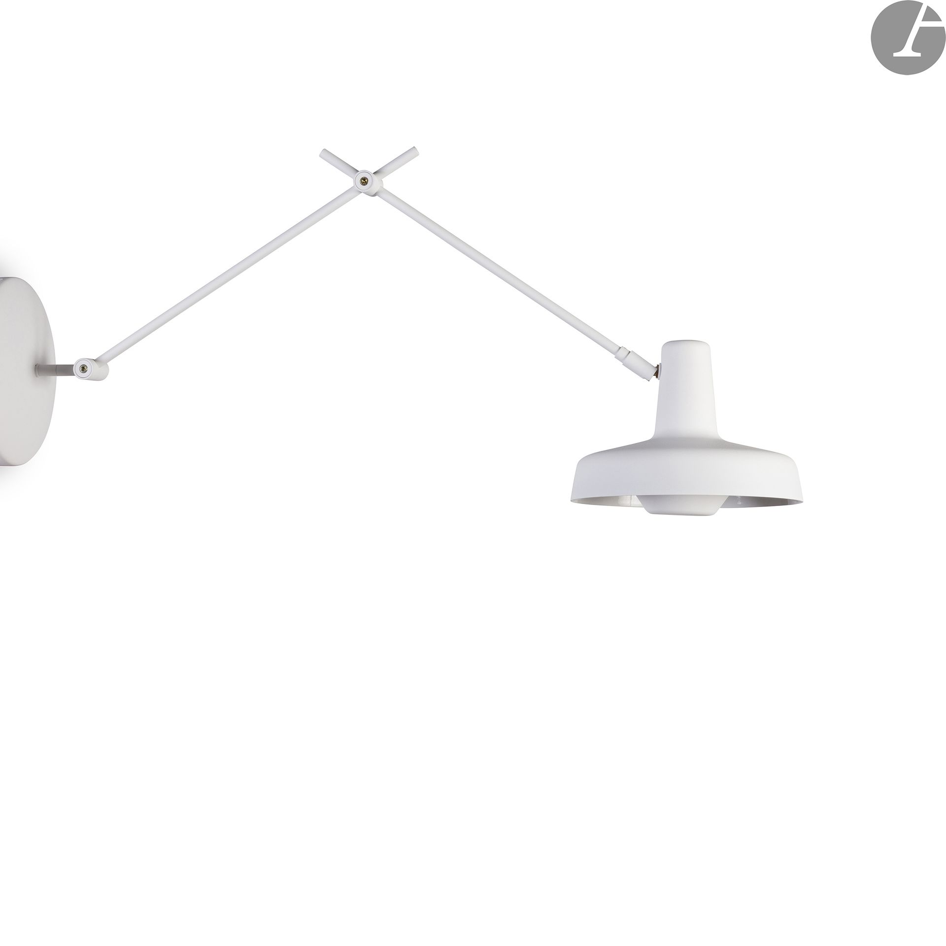 Filip Despot, Ivana Pavic ET Tihana Taraba DESIGNERS & GRUPA PRODUCTS ÉDITEUR
AR-C, série Arigato
Applique articulée à deux bras.
Métal laqué blanc.
H. + ou – 82 cm