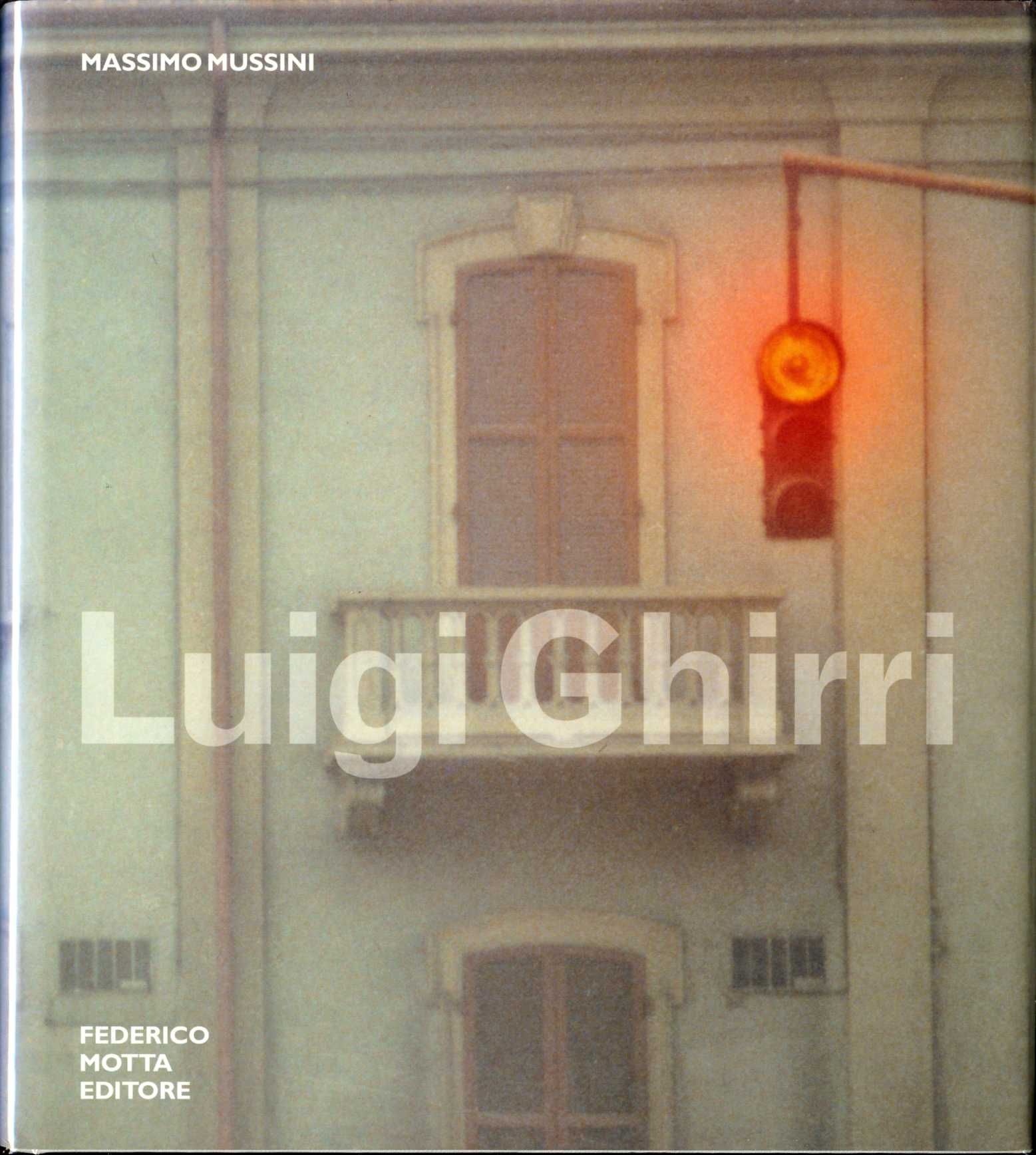 GHIRRI, Luigi (1943-1992)

Luigi Ghirri.
Milan, Federico Motta Editore, 2001.

In-4 (29,5 x 26,5 cm). Édition originale reliée publiée à l’occasion de l’exposition présentée au Palazzo Magnani à Reggio Emilia du 4 février au 25 mars 2001 puis à l’Hôtel Sully – Musée du Jeu de Paume à Paris en mai 2001.384 p., environ 500 photographies en couleurs dont certaine en pleine page, textes en italien de Massimo Musini et Laura Gasparini. Reliure d’éditeur cartonnée imitation toilé et jaquette illustrée (insolation au dos de la jaquette).