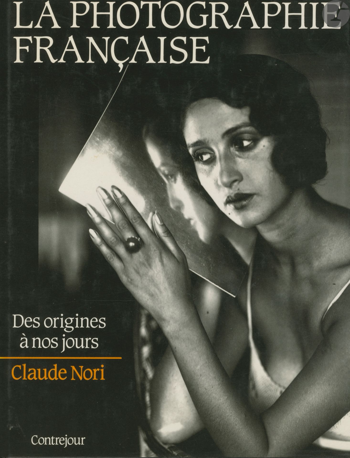NORI, CLAUDE (1949) [Signed]
La photographie française des origines à nos jours.
Contrejour, Paris, 1988.
In-4 (28 x 22 cm). Édition originale, dédicacée et signée par Claude Nori. 176 pages. Cartonnage noir sous jaquette illustrée.