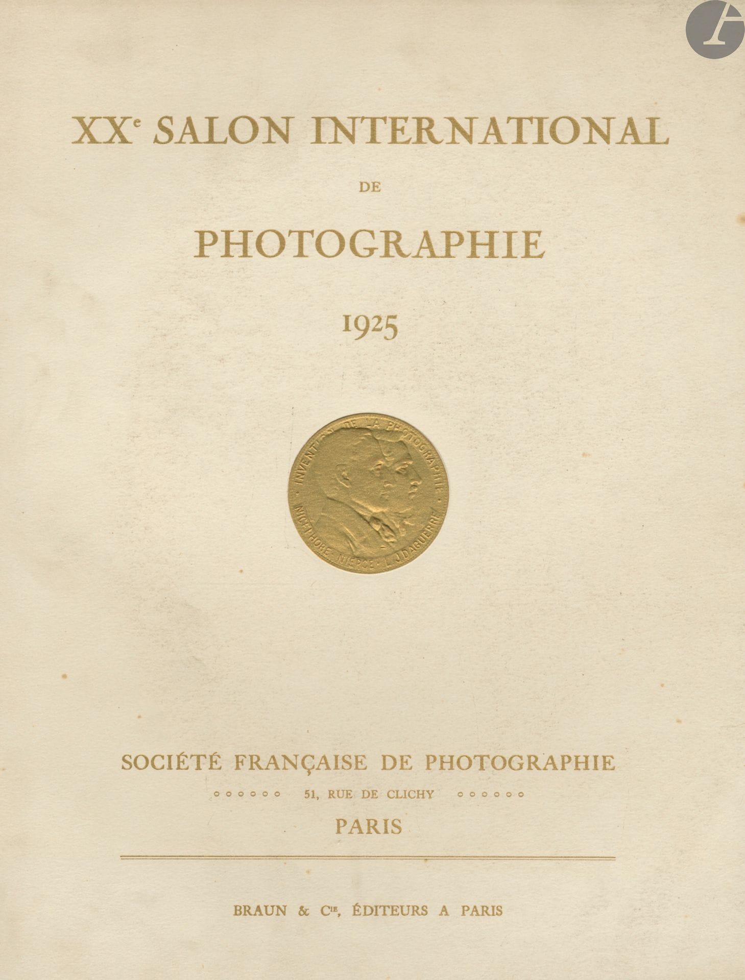 PICTORIALISMXX°
Salon International d'Art Photographique de Paris 1925.
Société Française de Photographie, Paris. Braun & Cie, 1926. 
In-4 (31 x 24 cm). First edition paperback. Introduction by Yvanhoé Rambosson. Text "La Photographie Pictoriale en 1925" by M. C. de Santeul. 16 pages, followed by 48 photographic plates printed in heliogravure. Photographs by Albin-Guillot, Drtikol,Funke, Keighley, Krupka, Ogasawara, Ortiz Echagüe, Santeul, a.o. Soft cover with title, enriched with a medallion representing Niepce and Daguerre.


