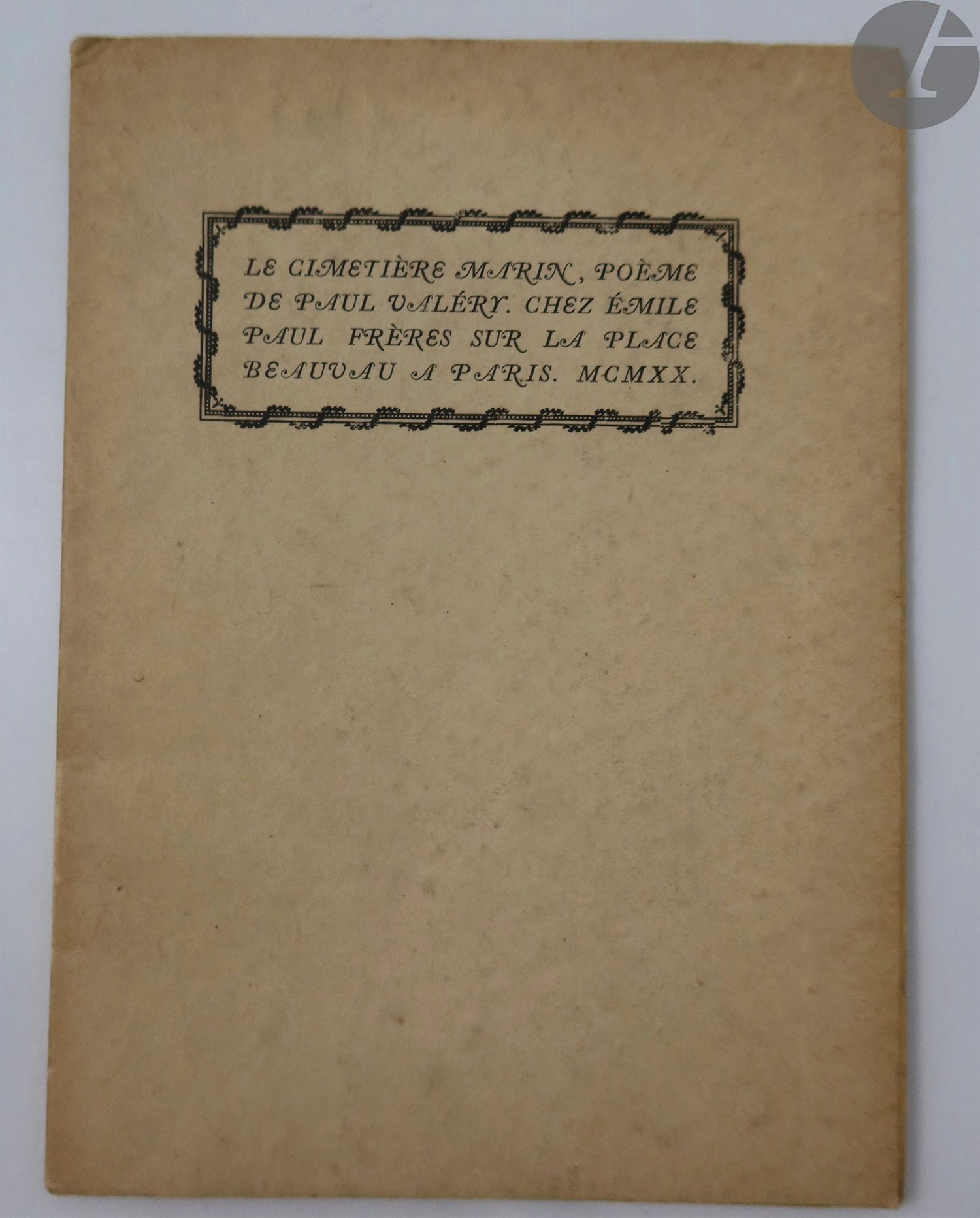 *VALÉRY (Paul).
Le Cimetière marin, poem.
Paris : Émile Paul frère, 1920. - In-8, paperback.
First edition.
Limited edition of 556 copies, this one of 500 on Mittineague-mill paper.
A very well preserved copy despite some soiling to the cover.





