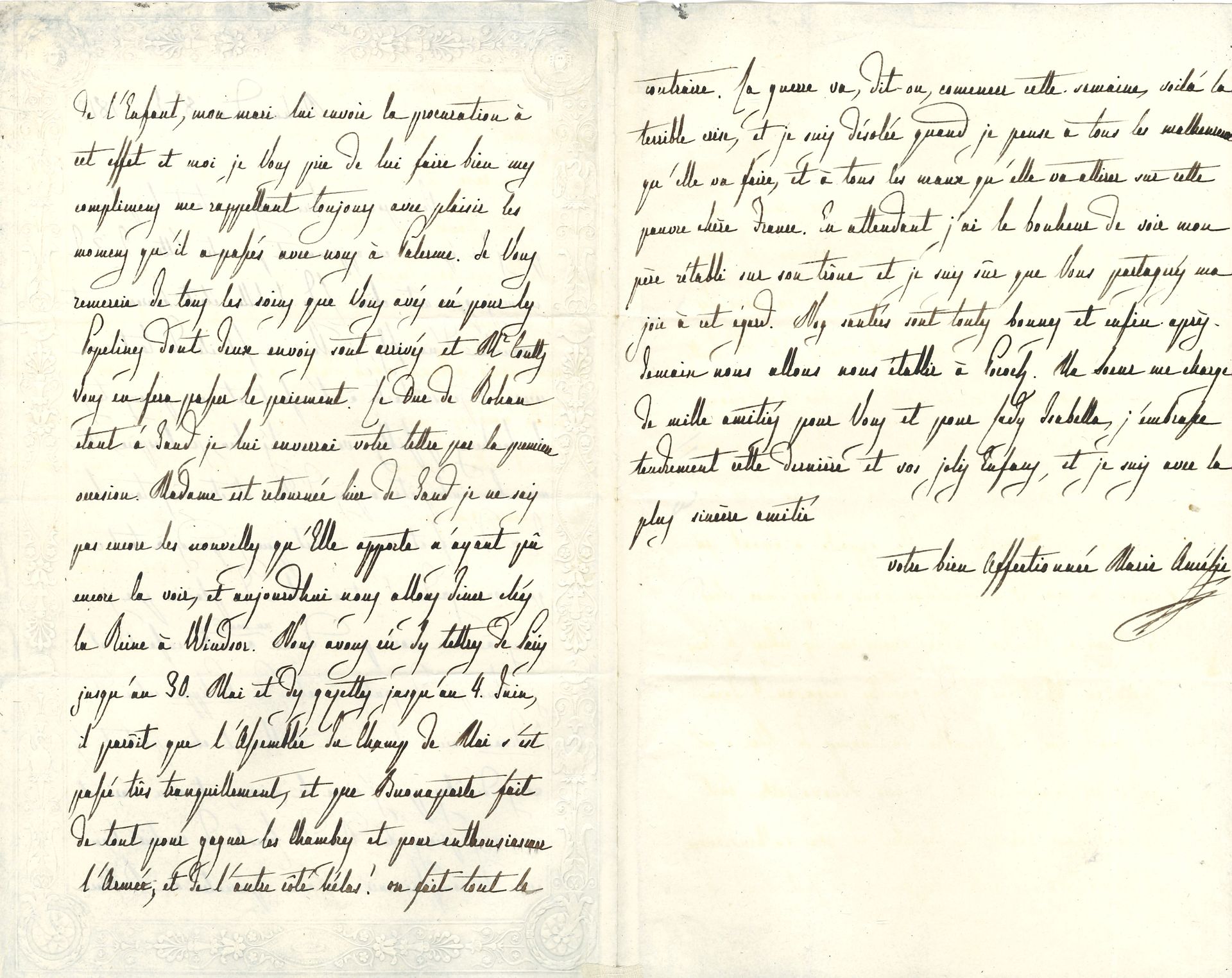 MARIE-AMÉLIE (1782-1866) Reine des Français, épouse de Louis-Philippe. 5 L.A.S. (2 d’un paraphe), 1815-1826 ; 6 pages in-8, 3 enveloppes.

Richmond 8 juin 1815. Elle se réjouit de la nouvelle « que notre chère Lady Isabelle étoit heureusement accouchée d’un fils », auquel son mari veut bien donner son nom avec celui de Ferdinand : « ainsi il me sera doublement cher portant les noms des êtres que j’aime le mieux » ; ils prient le duc de Leinster de les représenter au baptême. Elle annonce que « Madame est retournée hier de Gand » ; à Paris, « il paroit que l’Assemblée du Champ de Mai s’est passé très tranquillement, et que Buonaparte fait de tout pour gagner les Chambres, et pour enthousiasmer l’Armée ; et de l’autre côté hélas ! on fait tout le contraire. La guerre va, dit-on, commencer cette semaine […] je pense à tous les malheureux qu’elle va faire, et à tous les maux qu’elle va attirer sur cette pauvre chère France. En attendant, j’ai le bonheur de voir mon père rétabli sur son trône »…
À Mrs Forbes. Twickenham 24 août 1815, pour remettre d’un jour leur partie, car demain son mari est « obligé d’aller à un grand dîner que donne le Cte de La Châtre pour celebrer la fête du Roi »… 8 septembre, l’invitant à venir avec sa fille dîner « avec nous » avant de retourner en ville. 19 octobre. Félicitations sur la naissance d’un petit-fils : elle s’empressera d’en donner la nouvelle à son mari. « Appellé par le Roi pour se trouver à l’ouverture des Chambres, qui devoit avoir lieu le 25 7bre il a été obbligé de partir sur le champ, je crains que les affaires ne lui permetteront pas de revenir de sitôt, et c’est une vraie peine pour moi »…
Neuilly 21 octobre 1822. Envoi d’une somme pour Élise Valmont, et de l’adresse d’un ébéniste qui « a fait des chaises très jolies pour la Dsse de Berri à 18 frs pièce »… Randan 30 juin 1826. Autorisation de passer une semaine à Neuilly, en leur absence, pour prendre des bains de rivière pour des foulures : « cela dérange les regles que nous avons établies, mais pour cet objet nous y consentons avec plaisir »…
On joint une lettre de la part de la duchesse douairière d’Orléans, au Premier Président baron Séguier.
