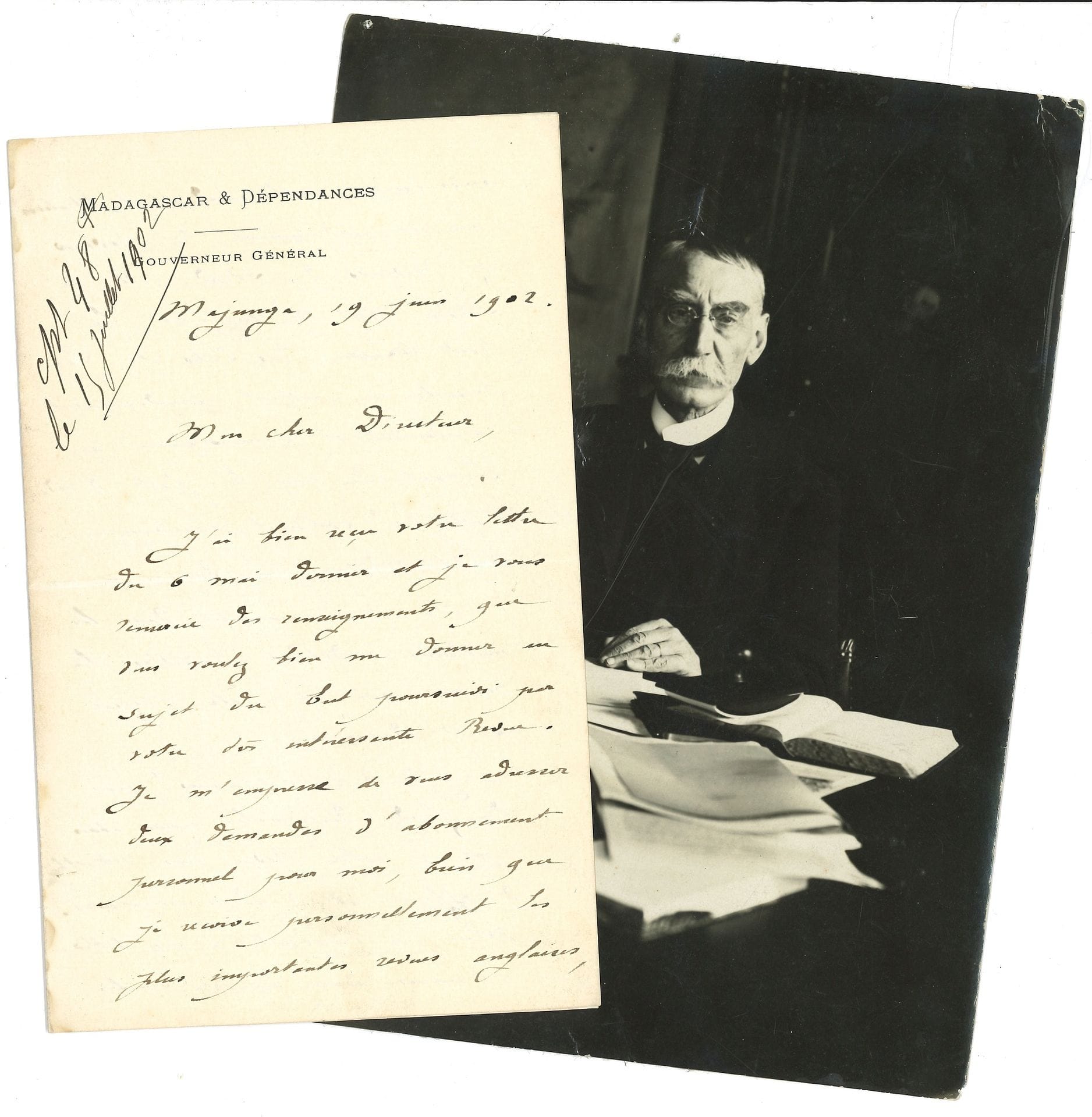 Joseph GALLIENI (1849-1916) général. L.A.S., Majunga 19 juin 1902, à un Directeur de revue ; 3 pages in-8 à en-tête Madagascar & Dépendances. Gouverneur général (photo jointe).

Il le remercie de sa proposition. Dans le même temps, il évoque le nombre des différentes revues qu’il reçoit : « Ces recueils me mettent périodiquement, rapidement et commodément au courant de tous les faits d’ordre politique, colonial, économique et militaire que j’ai besoin de connaître pour accomplir, dans les meilleures conditions possibles, la mission qui m’a été confiée à Madagascar. »...