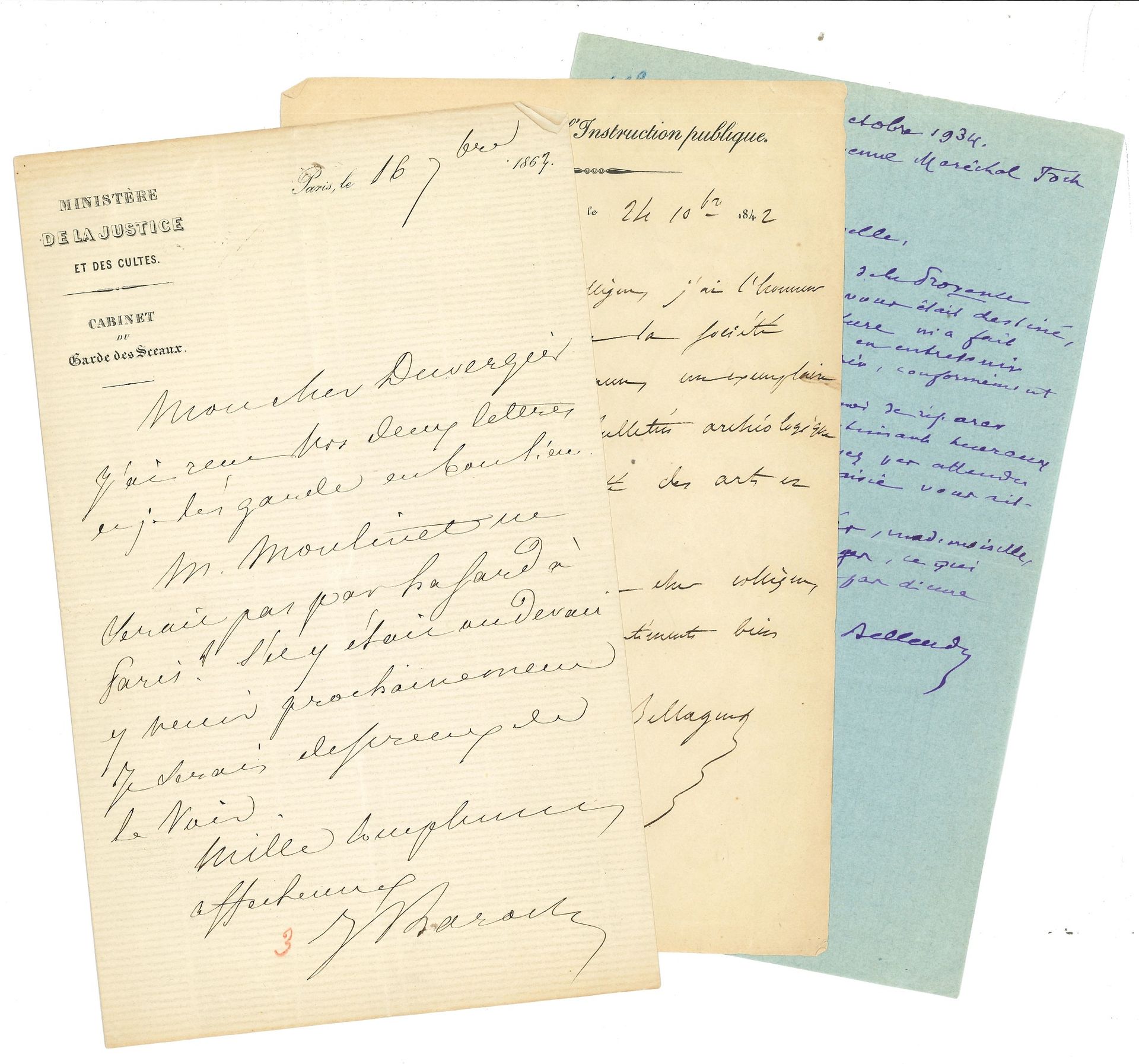 DIVERS. 12 lettres, la plupart L.A.S.

P.J. Baroche, L. Bellaguet, J. Bellendy, Paul Boudet, duc de Broglie, G. Chastand, les généraux La Faille et Nollet, Robert d’Orléans, M. de Pradel, l’archevêque d’Albi (1881), etc.