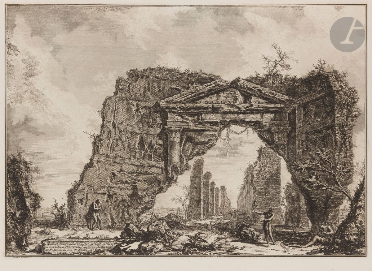 Giambattista Piranesi (1720-1778)
Avanzi d’un portico coperto… (Entrée de la villa dite « Sette Bassi »). 1766. Eau-forte et burin. 605 x 422 [760 x 538]. Hind 79 (ii/iv). Très belle et fraîche épreuve sur vergé fort, avant le numéro 66. Numéro de folio 67 à la plume et à l’encre sépia dans l’angle supérieur droit. Pli vertical médian normal. Bord gauche irrégulier, légèrement déchiqueté, avec petits trous d’onglets de reliure. Grandes marges. 1er tirage parisien.