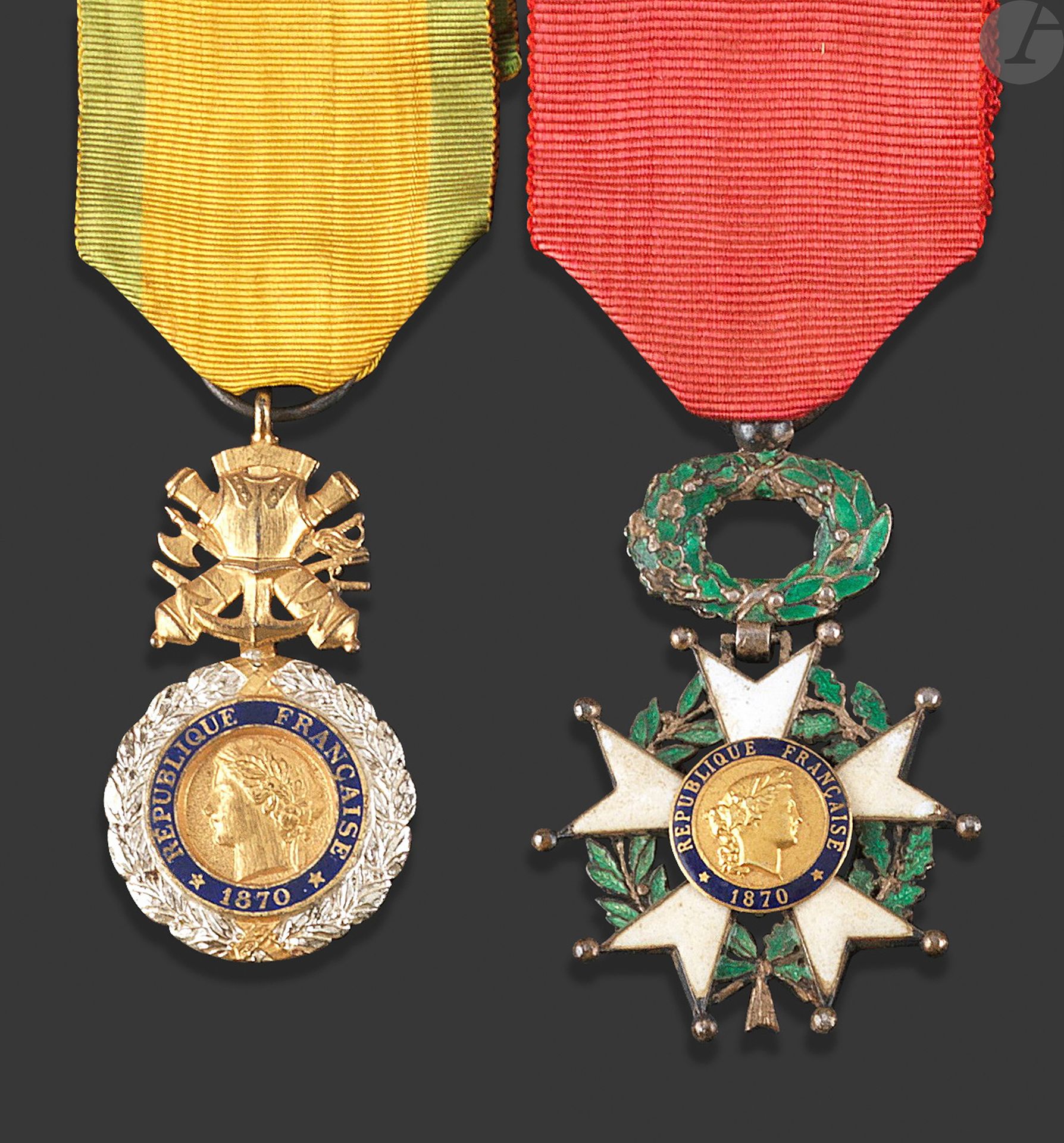FRANCE

- Ordre de la Légion d honneur. Etoile de chevalier IIIe République.

Argent, vermeil, émail, ruban. T.B. Coffret.

- Médaille militaire IIIe République. Argentée, dorée, émail, ruban. T.B. Boîte.