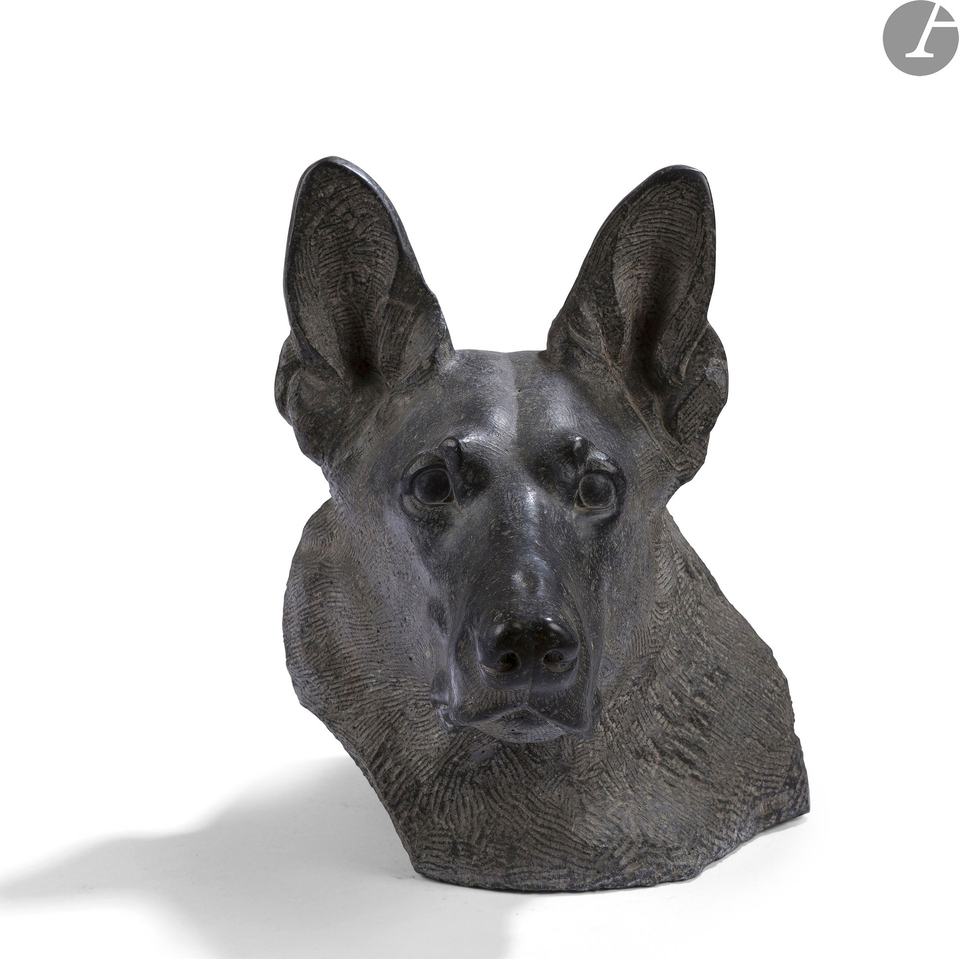 AKOP GURDJAN (1881-1948) (HAKOB GYRURJYAN, DIT) (RUSSE)
Berger belge
Sculpture. Granit à la taille directe. Signée GURDJAN à l’arrière. H. 32 - L. 30 cm - P. 37 cm
