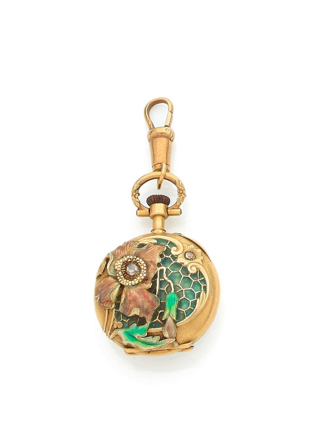 LeCOULTRE. Vers 1900
N° 19237
Montre de col en or 18K (750), cadran émail blanc, index chiffres arabes formant les heures, mouvement à remontoir signé, boîtier à décor de fleurs émaillées serti de deux diamants de taille ancienne, émail bleu plique à jour.
Mouvement signé, boîtier numéroté.
Diamètre : 24 mm
Poids brut : 18,8 g