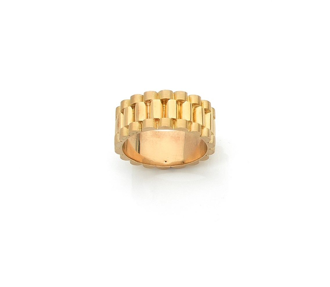 Large bague en or 18K (750). Tour de doigt : 59/60. Poids : 14,1 g

A gold ring