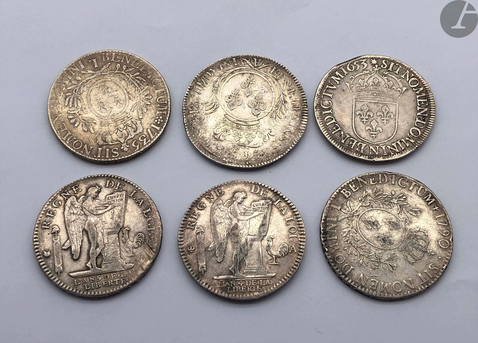 Lot of 6 silver shields: Louis XIV 2 copies (1653 N, 1694 A), Louis XV 1 copy (1735 L), Louis XVI 3 copies (1790 I, 1792 A, 1793 N (Constitution))

The 6 copies TB.