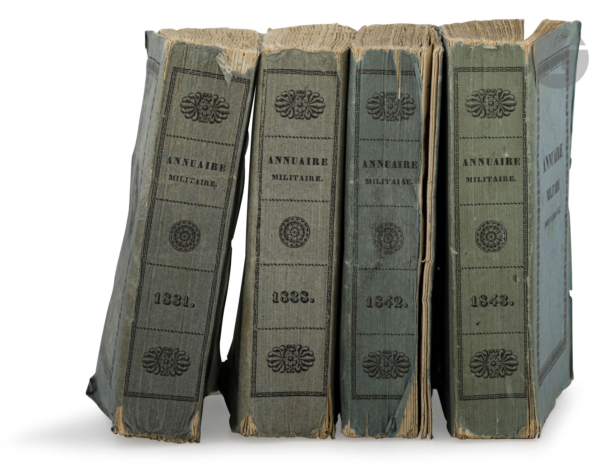 Ensemble de quatre almanachs militaires pour les années 1831,1838,1842 et 1843.{CR}Couvertures souples. Non reliés. Levrault, Paris – Strasbourg. {CR}A.B.E.