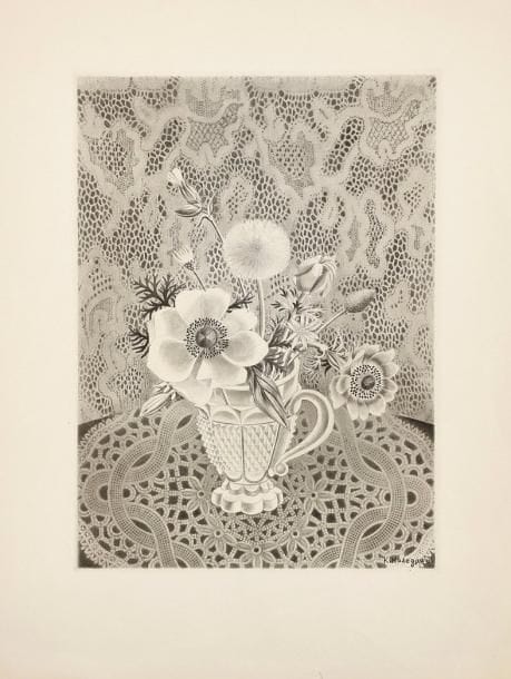 Kiyoshi Hasegawa (1891-1980)
Anémones et fleurs des champs dans un verre à facettes. 1944-1945. Manière noire et eau-forte. 187 x 258. Cat. raisonné 273. Très belle épreuve sur vélin crème, très légèrement oxydée, non signée comme à l'ordinaire. Très courte déchirure et petit enfoncement en pied. Toutes marges.