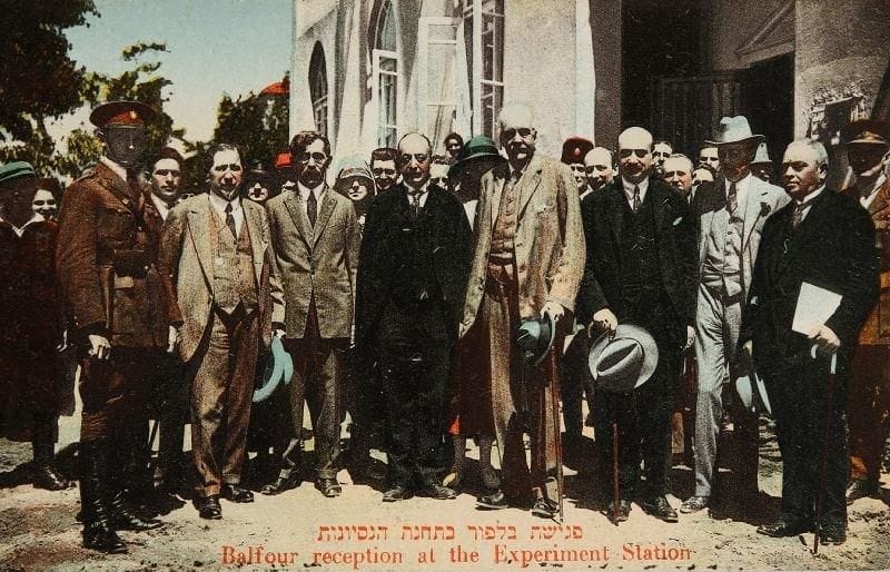 CARTES POSTALES - Lord Balfour - Neuf cartes postales d'époque sur la visite de lord Balfour à Tel-Aviv. Bon état