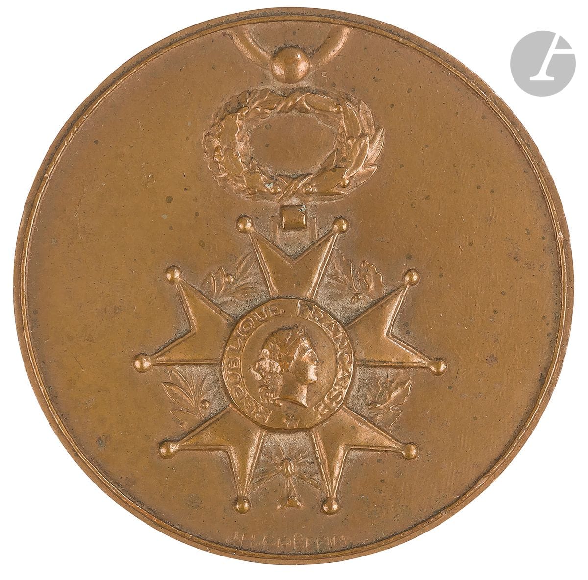 FRANCE
Médaille en bronze par J.M. Corbin.
Avers : Légion d’honneur.
Revers : Société d’entraide de la Légion d’honneur.
Diamètre : 50 mm
T.B.