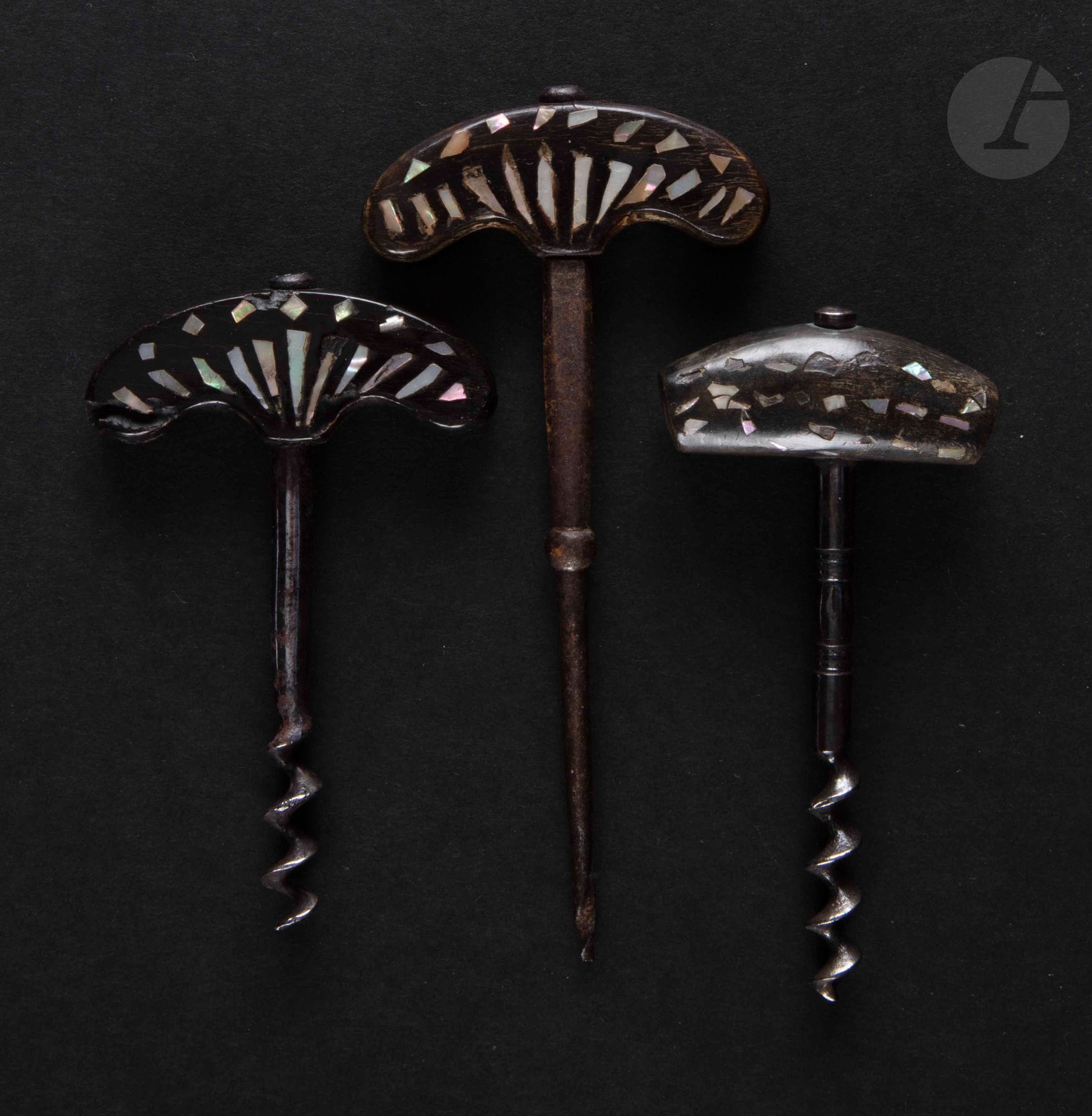 Attributed to BUREL (1824-1921) and DELABRE (family 1850-1933)

Three simple corkscrews, the handles out of wooden and mother-of-pearl inlay (small misses).

Heights: from 9 to 13 cm