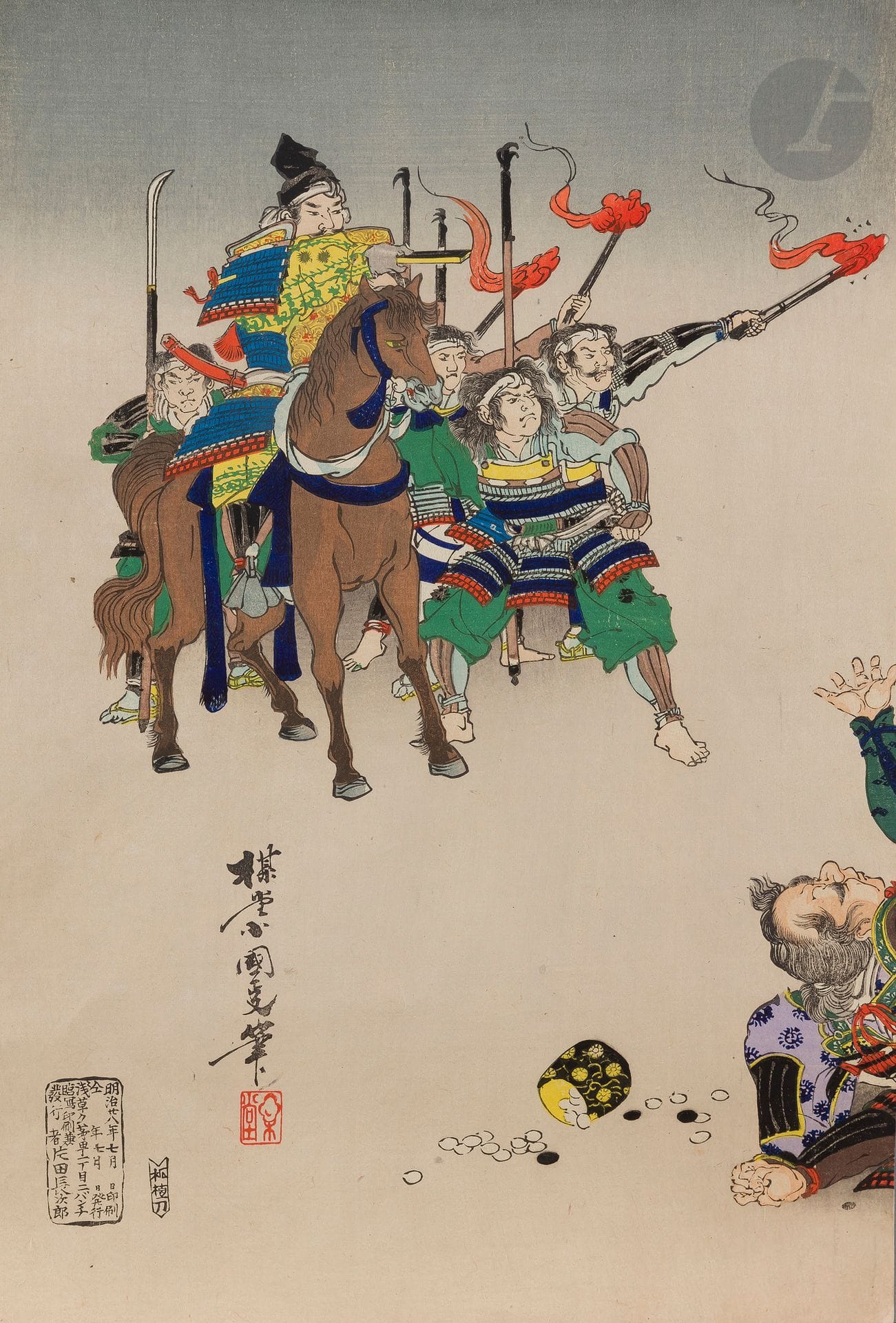 Utagawa Kokunimasa (1874-1944), triptyque : Sato Tadanobu et le plateau de go renversé, Japon, époque Meiji (1868-1912)
Estampes, encre et polychromie sur papier représentant le célèbre guerrier Sato no Tadanobu, fidèle serviteur de Yoshitsune, luttant pour sa vie. Après qu’une ancienne maîtresse trahit sa cachette, il utilise un jeu de go pour se défendre contre plus de deux cents policiers qui l’attaquent. Il se bat avec deux adversaires sur la véranda de la maison, une arme à griffes volant dans les airs à côté de lui. Trois ennemis sont entassés au pied de la véranda, terrassés par le seul plateau de jeu de go, les pièces de jeu éparpillées tout autour d’eux. Un noble à cheval attend dans la cour, pointant son éventail, accompagné de policiers supplémentaires portant des torches enflammées.
Daté de la 28e année de Meiji : 1895.
Dim. feuille : 37,3 x 24,8 cm