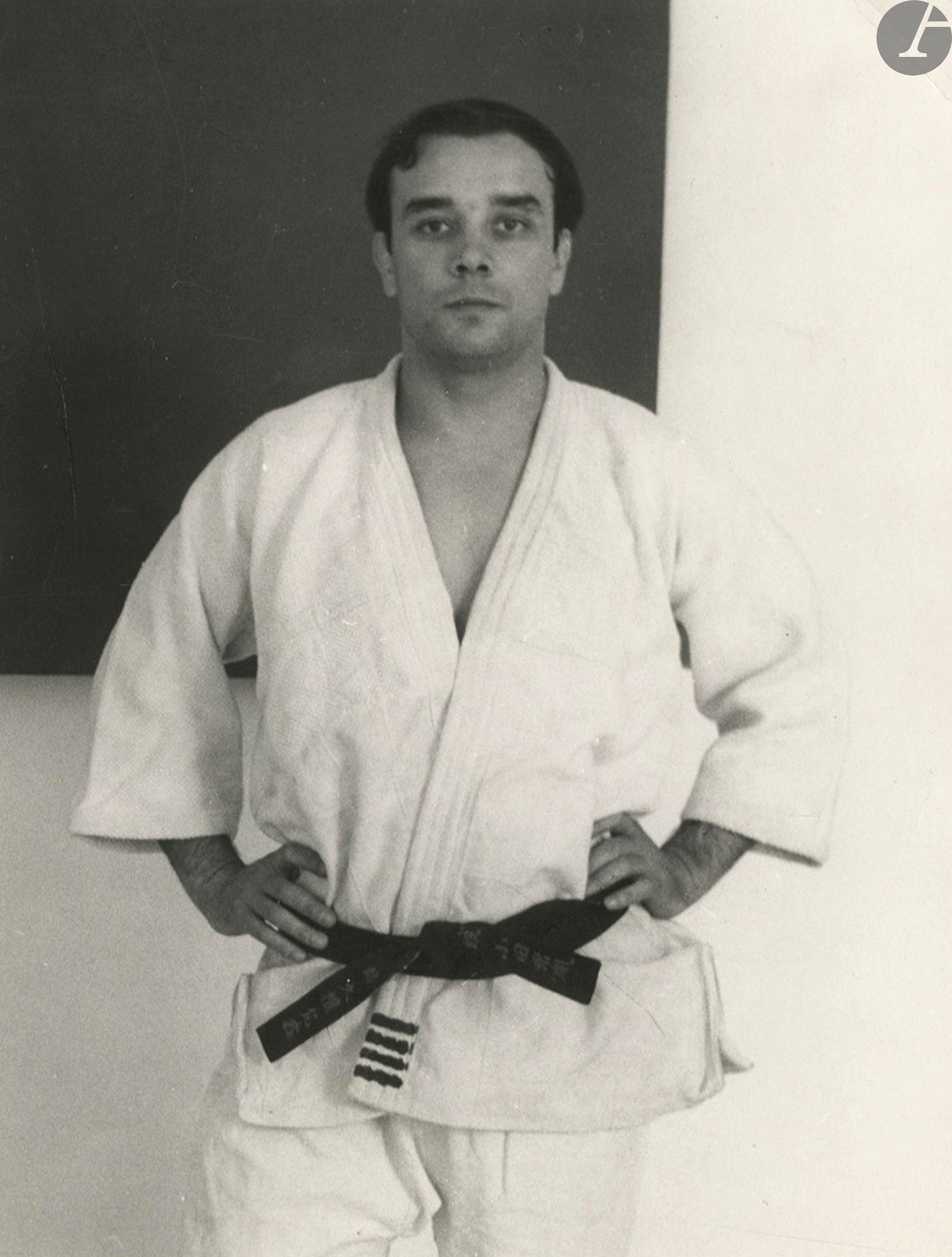 Martha Rocher 
Yves Klein in Judoka's Uniform, c. 1954. 
Vintage silver print. Photographer's stamp and label on reverse.
14,5 x 11 cm 

Martha Rocher 
Yves Klein as a Judoka, c. 1954. 
Vintage gelatin silver print. Photographer stamp and label on verso.
14.5 x 11 cm







