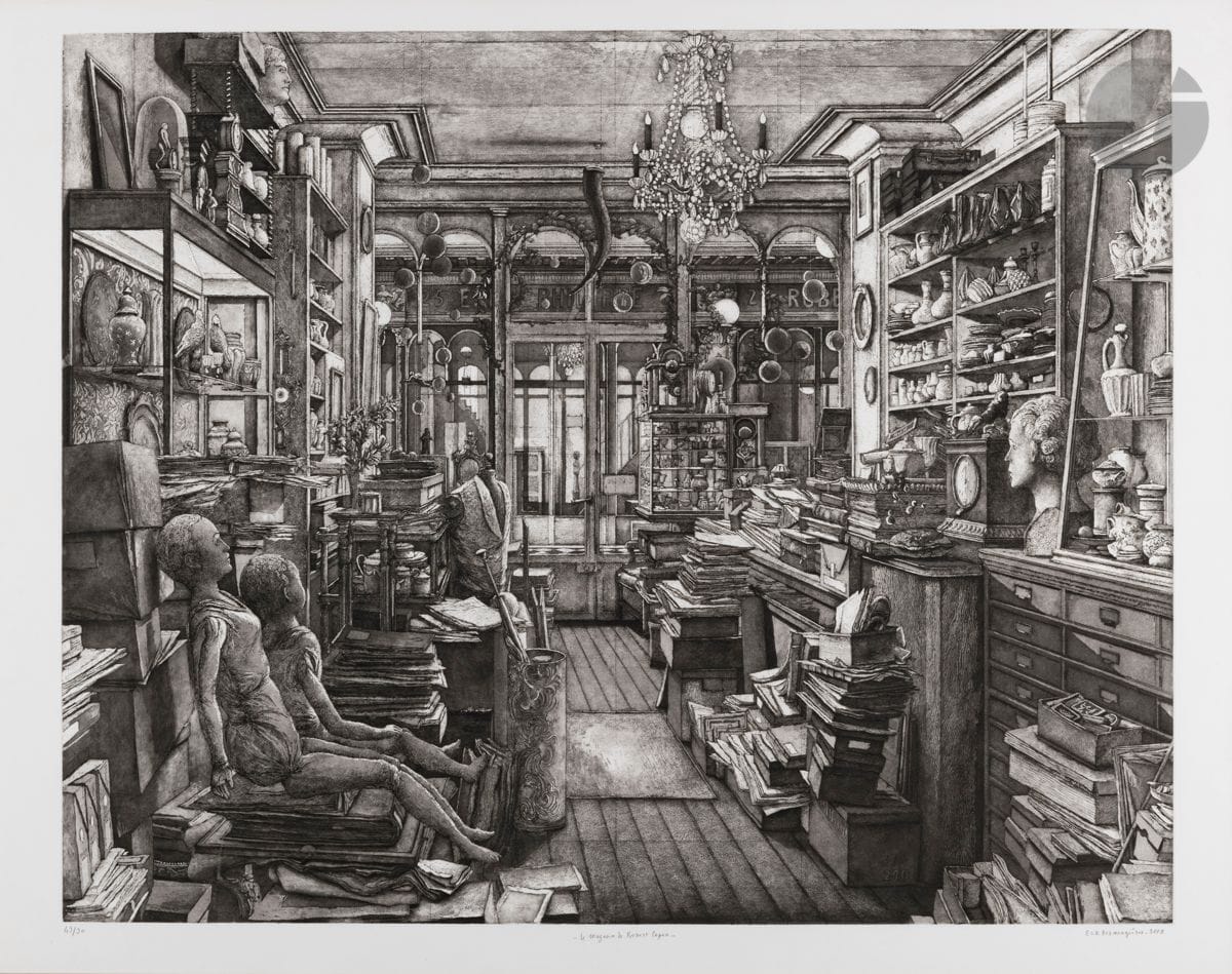 Érik Desmazières (né en 1948)
Le Magasin de Robert Capia. 2008.
Eau-forte, aquatinte et roulette. À vue : 78,5 x 100 cm. Fitch 205.
Très belle épreuve sur vélin blanc, numérotée, titrée, signée et datée au crayon. Toutes marges. Tirage à 90 épreuves. Cadre.