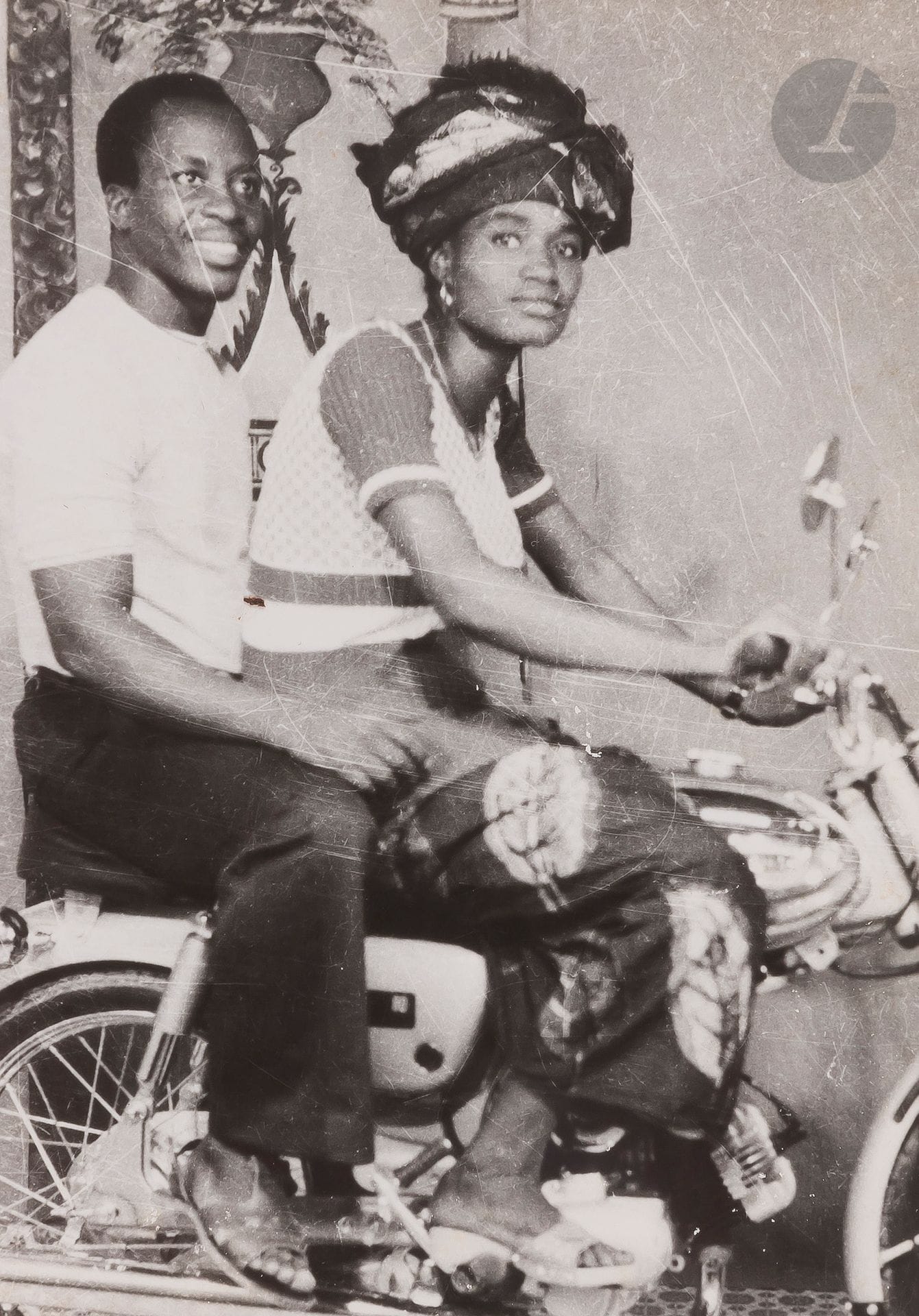 
Sanlé Sory (1943) 

Portraits on a motorcycle. Bobo-Dioulasso. Burkina Faso, c. 1960-1970.

Six (6) vintage silver prints. Stamped "Volta Photo - BP. 139 Bobo-Dioulasso - R.H.V. - S. Sory" on the back. 

Average size: 12,5x9cm



African studios, a private collection - N° 293 to 329.
