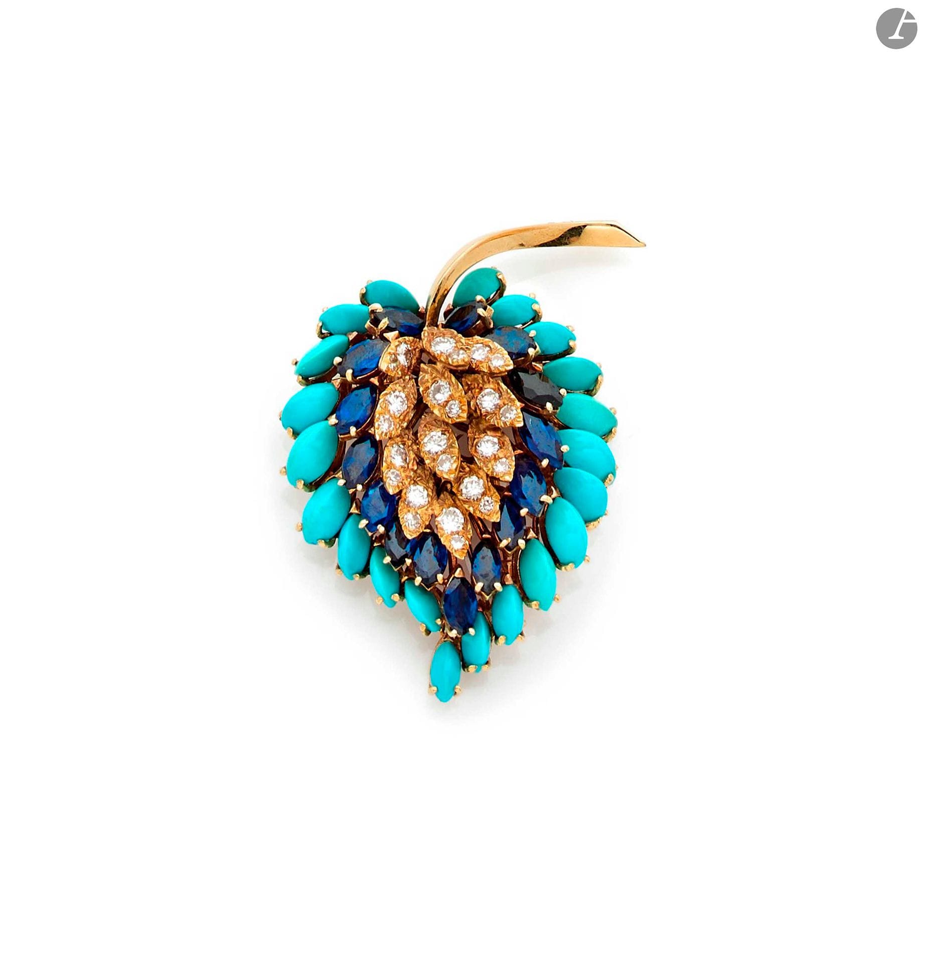 Leaf brooch-clip in 18K (750) gold, set with round brilliant diamonds, navette sapphires and cabochon turquoise. French work of the 1960s. Height : 4,5 cm approximately. Gross weight: 24.8 g (shocks); A French 1960 sapphires, turqueses and diamonds brooch