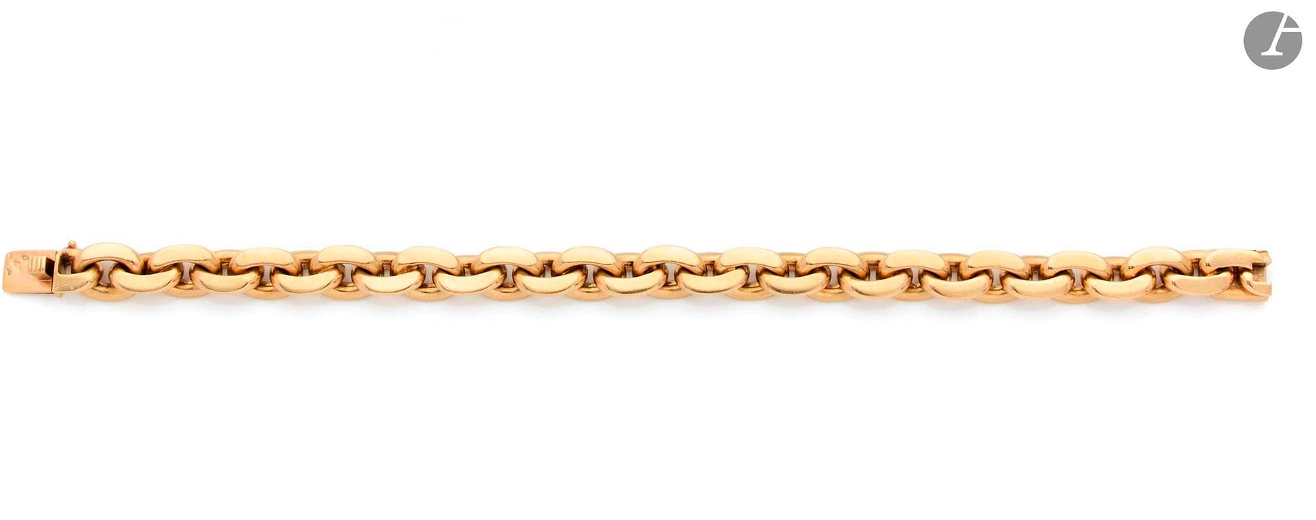 STERLÉ. Bracelet en or 18K (750) articulé de maillons ovales. Signé. Travail français. Longueur : 20 cm environ. Poids : 75,2 g. A Sterlé bracelet