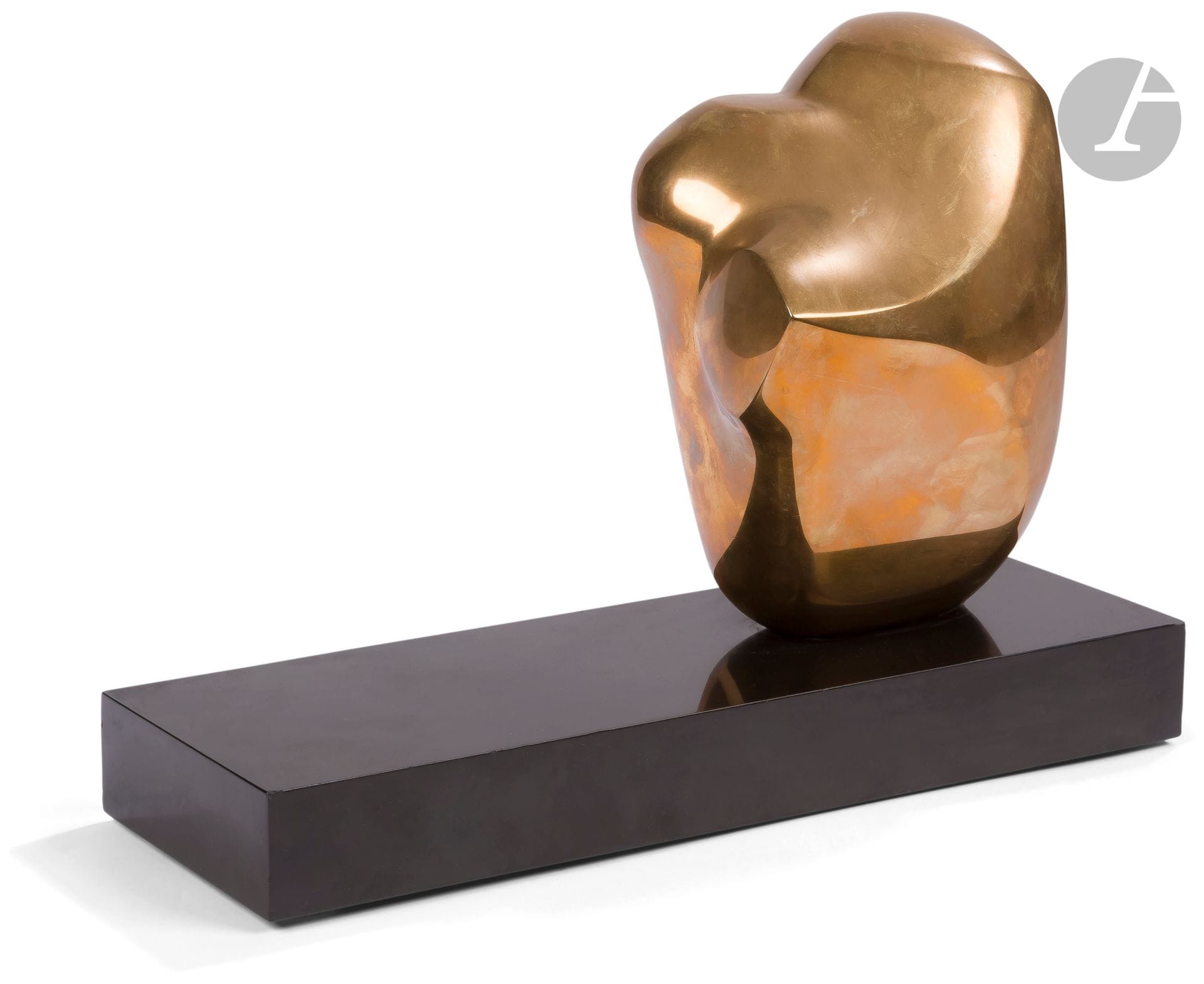 Émile GILIOLI (1911-1977)
La Sulamite [1949] 
Épreuve en bronze poli et terrasse en marbre.
Fonte des années 60.
Signée et numérotée « 6/6 » sur le marbre.
25 x 35 x 13 cm

Exposition : 
Gilioli, 1911-1977 : Exposition, Saint-Rémy-lès-Chevreuse, Fondation de Coubertin, 9 septembre - 15 novembre 1998, n°37, un exemplaire reproduit p. 73.

Bibliographie : 
Ionel Jianou & Hélène Lassalle, Gilioli, Paris, Arted, Éditions d’Art 1971, n°107, reproduit p. 61.