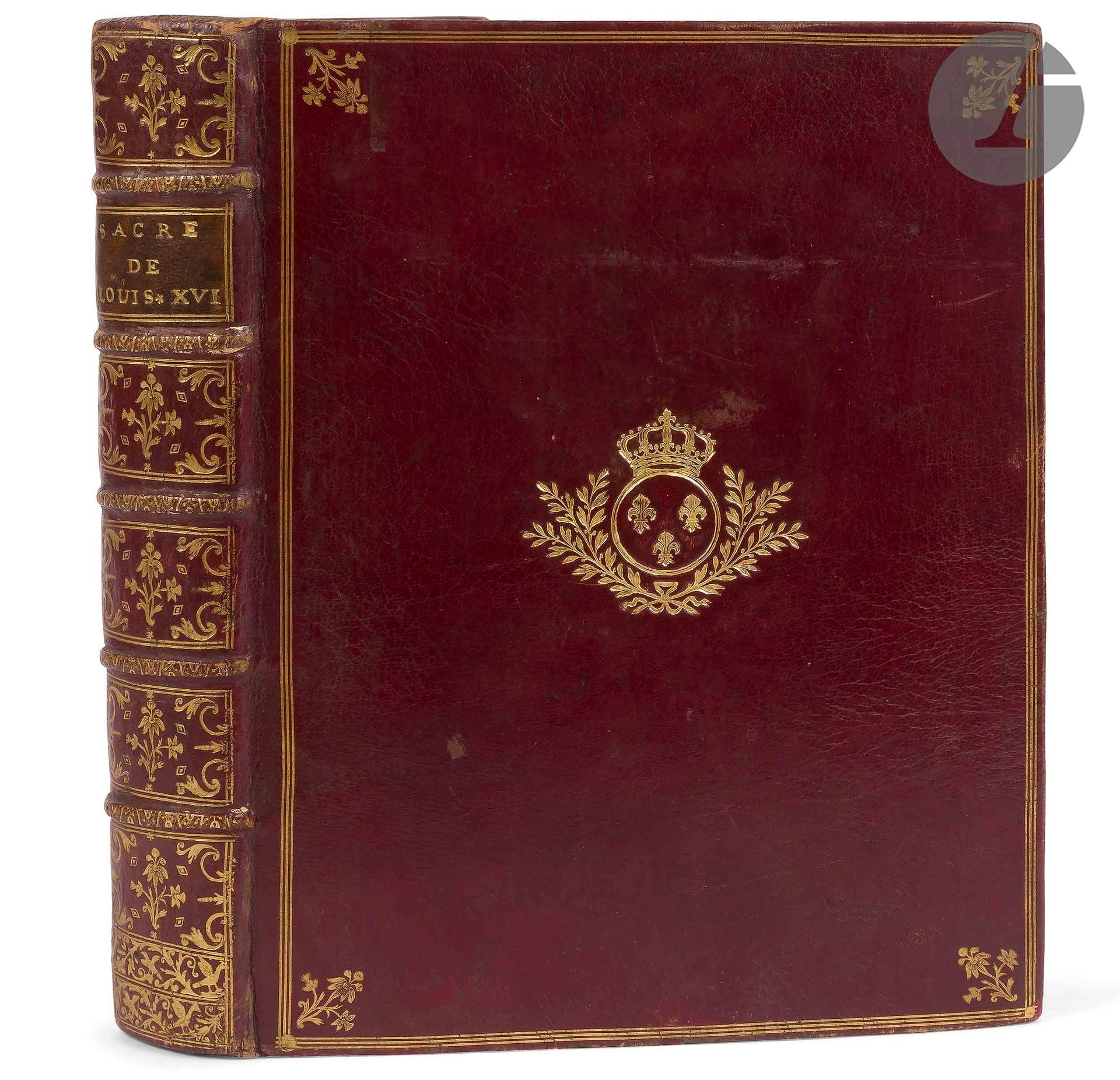 [LOUIS XVI].
Sacre et couronnement de Louis XVI, roi de France et de Navarre, A Rheims, le 11 Juin 1775 ; Précédé de Recherches sur le Sacre des Rois de France, depuis Clovis jusqu’à Louis XV ; et suivi d’un Journal Historique de ce qui s’est passé à cette auguste Cérémonie.
Paris : Vente, Patas, 1775. — In-4, 251 x 195 : titre gravé, (1 f.), pp. (iii)-xij, 147 pp., (19 ff.), 91 pp., 49 planches, 1 carte. Maroquin rouge, triple filet doré en encadrement, fleuron doré aux angles et armes dorées au centre sur les plats, dos à nerfs orné, roulette dorée intérieure, tranches dorées (reliure de l’époque). 

Édition originale illustrée de deux titres gravés, de neuf planches doubles figurant les différents moments du sacre, de trente-neuf planches de costumes, d›une planche double représentant le tapis aux armes royales, d›un grand plan dépliant de la ville de Reims, de quatorze vignettes en tête des chapitres et d›une gravure dans le texte représentant la médaille du sacre. Ces figures, à l›exception du plan, ont été gravées par Charles Emmanuel Patas (1744-1802).

UN DES EXEMPLAIRES IN-4 SUR GRAND PAPIER, avec les figures dans des encadrements gravés par Arrivet. 

Bon exemplaire en maroquin de l’époque. Les armes centrales sont rapportées.

Coins habilement restaurés, quelques frottements d’usage. Déchirure sans manque restaurée au feuillet C2 et au plan. Rousseurs éparses.