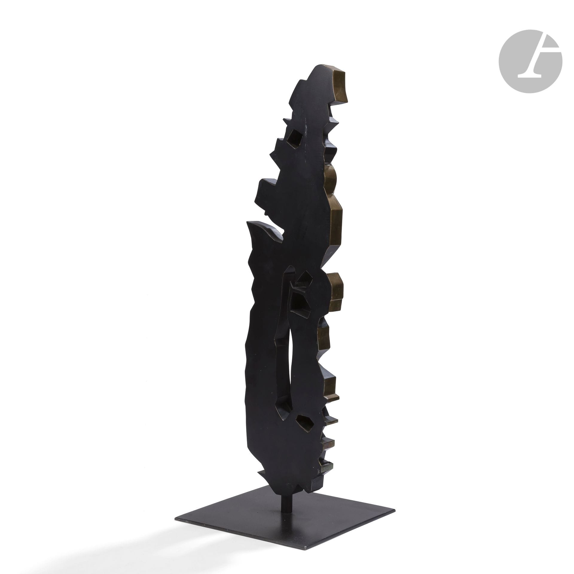 YVES DE LA TOUR D'AUVERGNE (BORN IN 1927
)Untitled, 1997Sculpture
. Brass leaves, partly lacquered, partly polished, on a resin core. Monogrammed and dated (19)97 towards the base. H. 70 cmProvenance

:
Succession M. et Mme B., Paris. From an important decoration made by Isabelle Hebey in the years 1980-1990 for their apartment in the 8th district.

Bibliography and related works :
Pierre Daix (texts by) - Yves de la Tour d'Auvergne - Editions Benteli, Bern, 2000
.
Related works reproduced on pages 106 and 107.







