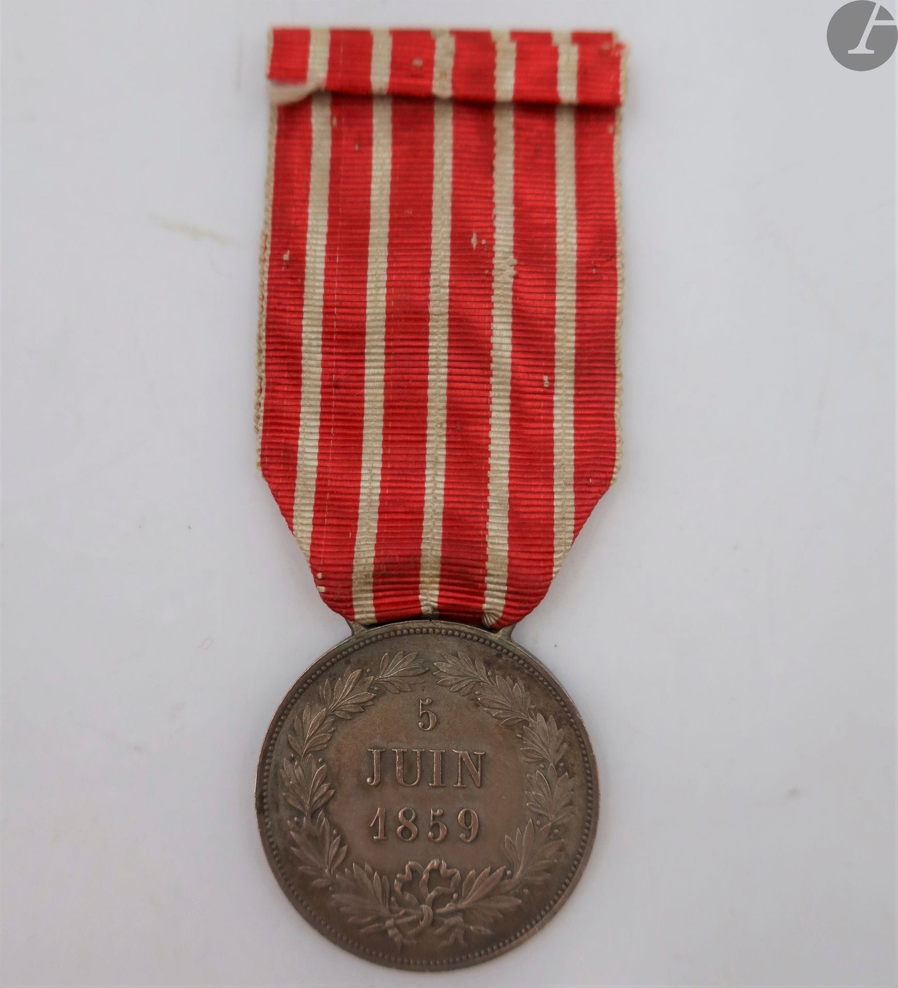 FRANCE - ITALY
"MILAN HOSPITALS"
medal in silver plated bronze, with a wire clasp. Obverse " JUNE 5, 1859 ", reverse " HOSPITALS OF MILAN TO THE INJURED AND SICK OF THE ALLIED ARMY FRANCO-PIEMONTAISE THE TRADERS OF MILAN ".
30 mmRubbon
with the model of the campaign of Italy.
T.T.B.




